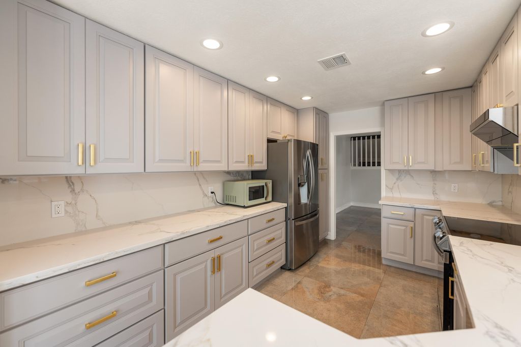 Photo of 21669 Town Place Drive, Boca Raton, FL 33433 (MLS # R11165825)