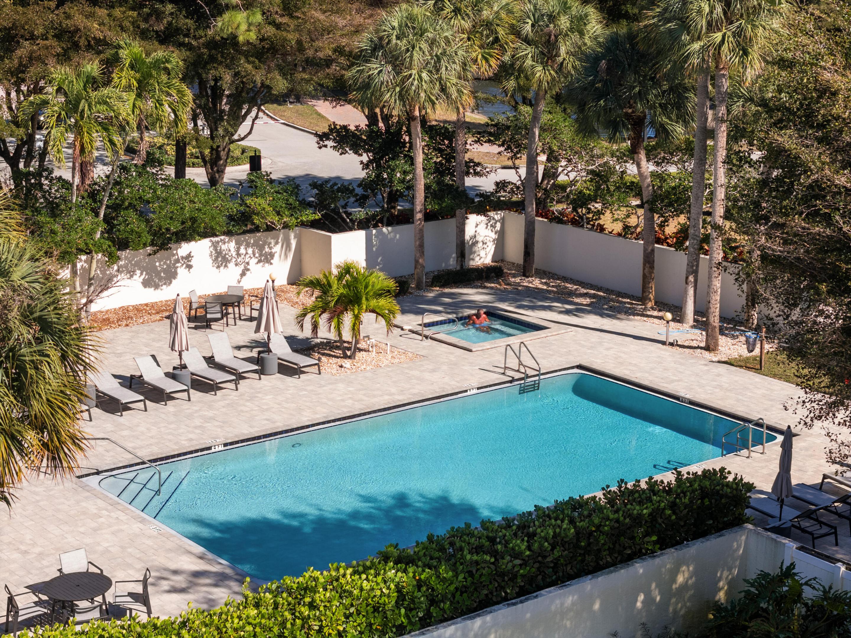 TOWN PLACE CLUB VILLAS - Residential