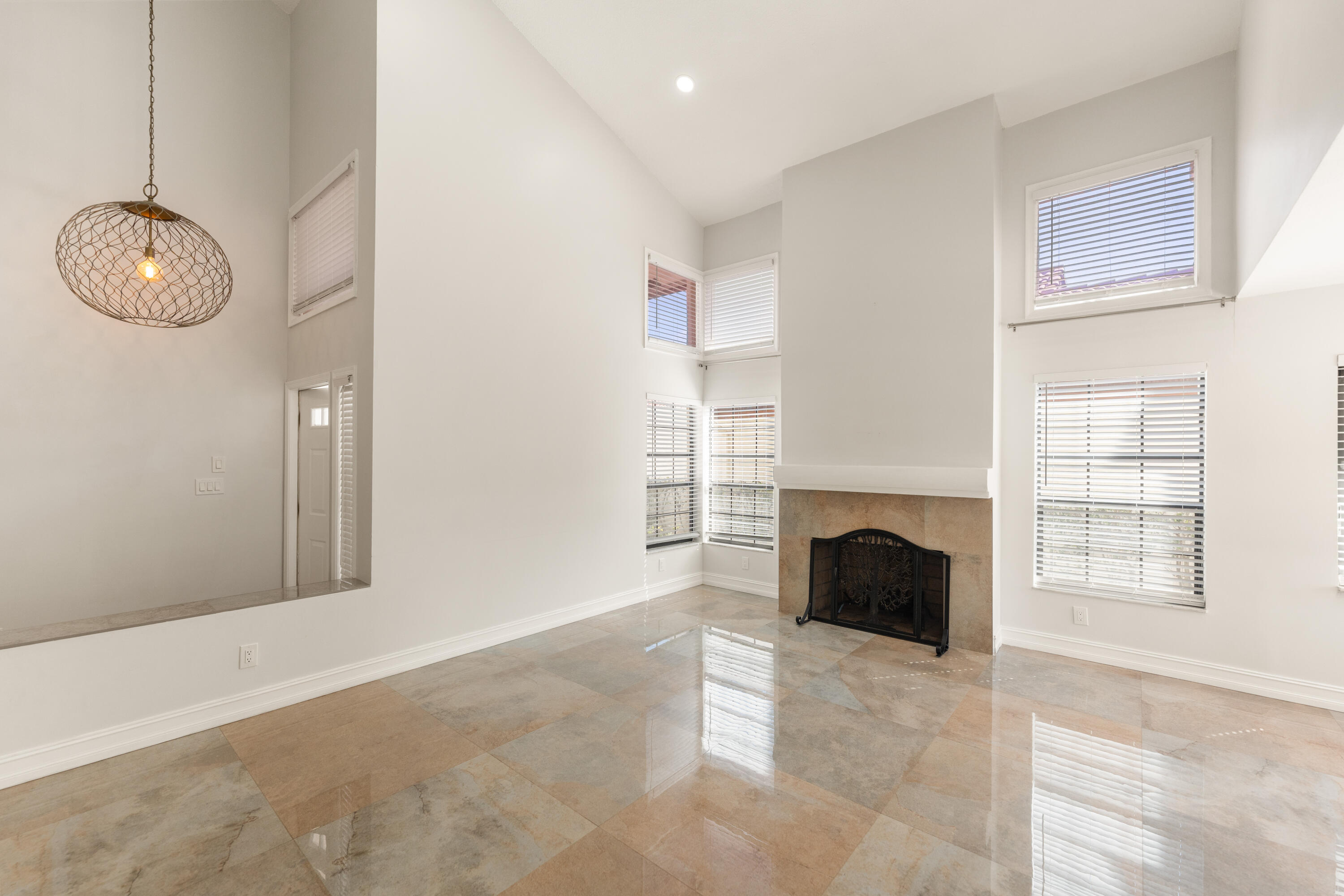 TOWN PLACE CLUB VILLAS - Residential