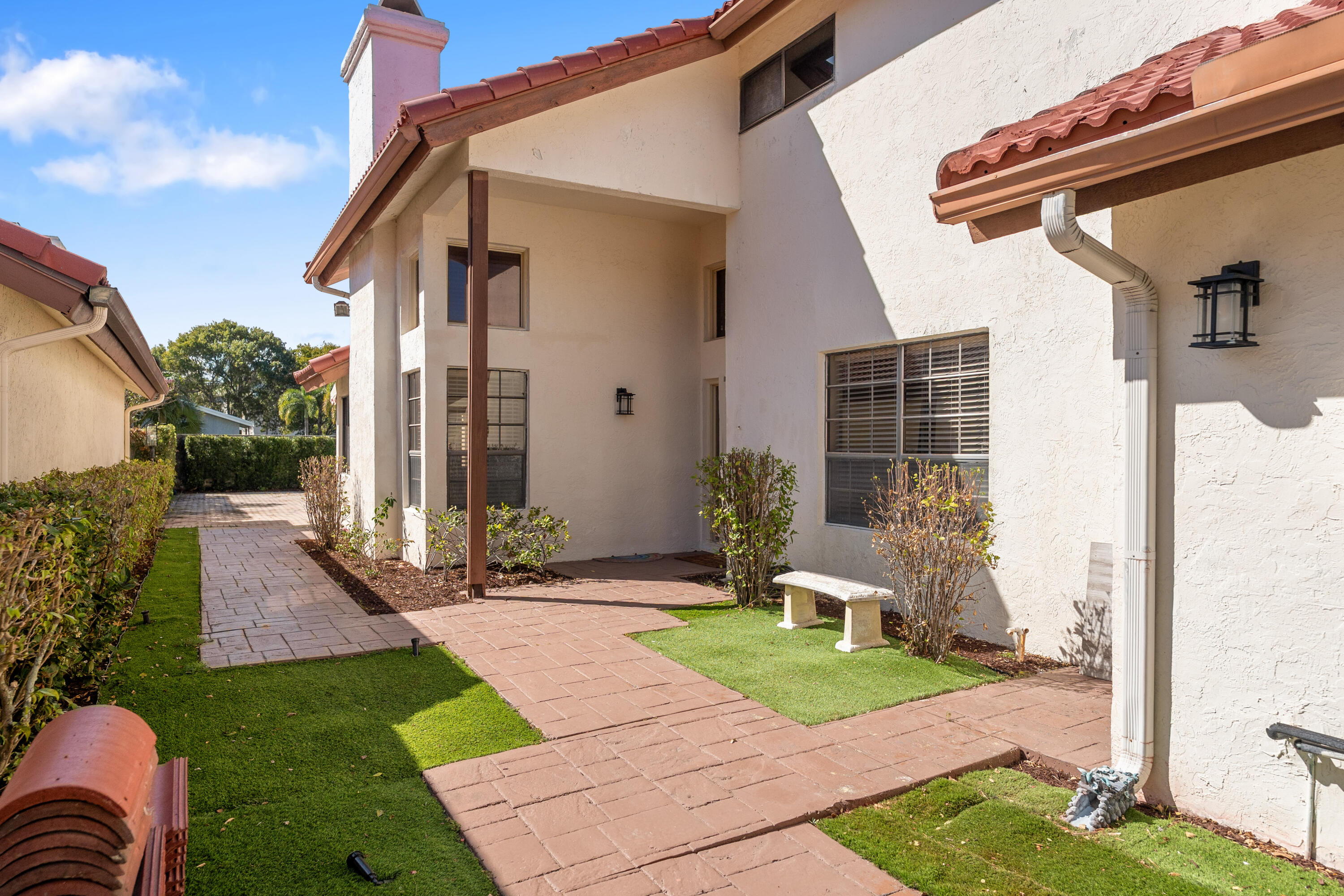 TOWN PLACE CLUB VILLAS - Residential