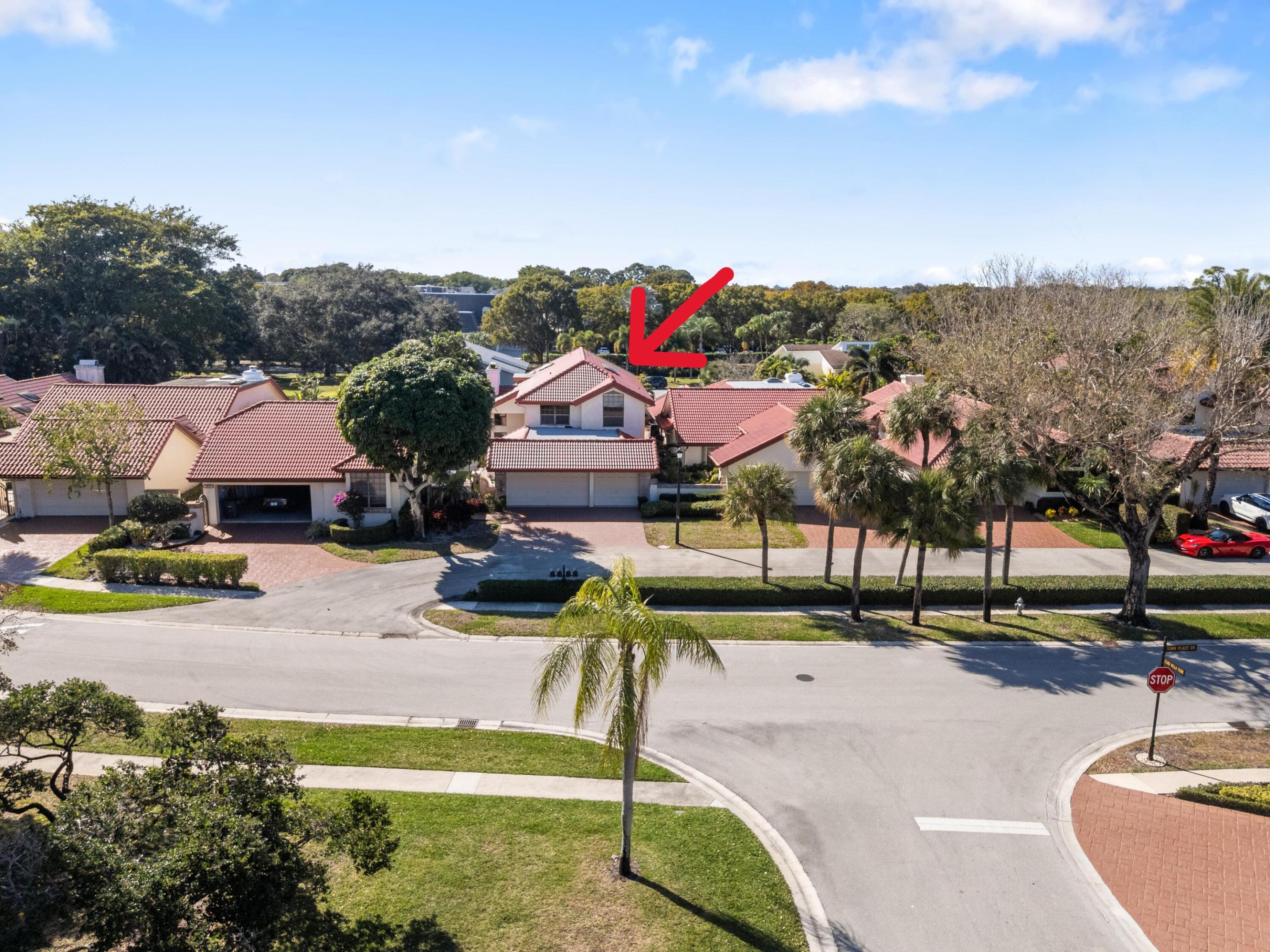 TOWN PLACE CLUB VILLAS - Residential