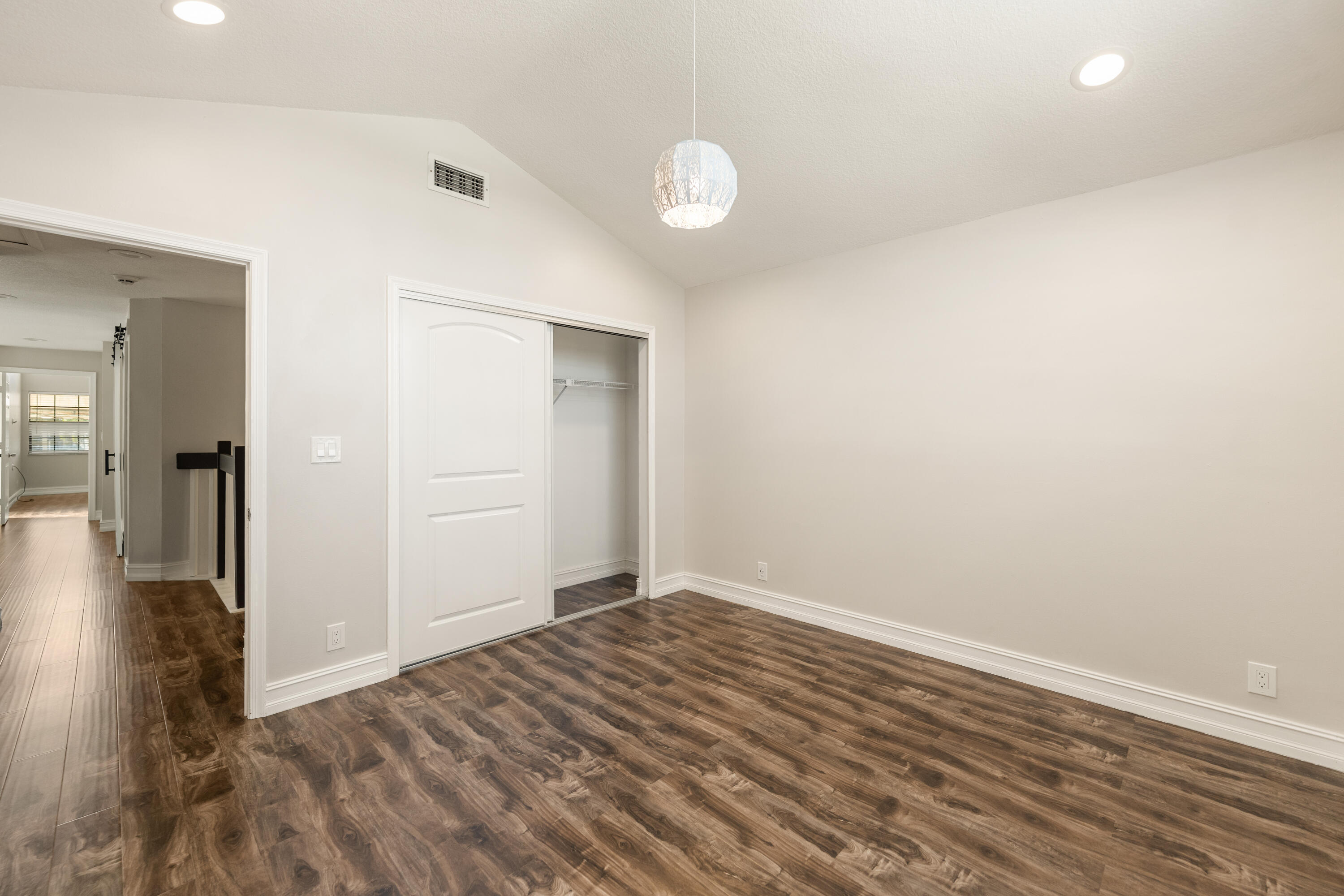 TOWN PLACE CLUB VILLAS - Residential