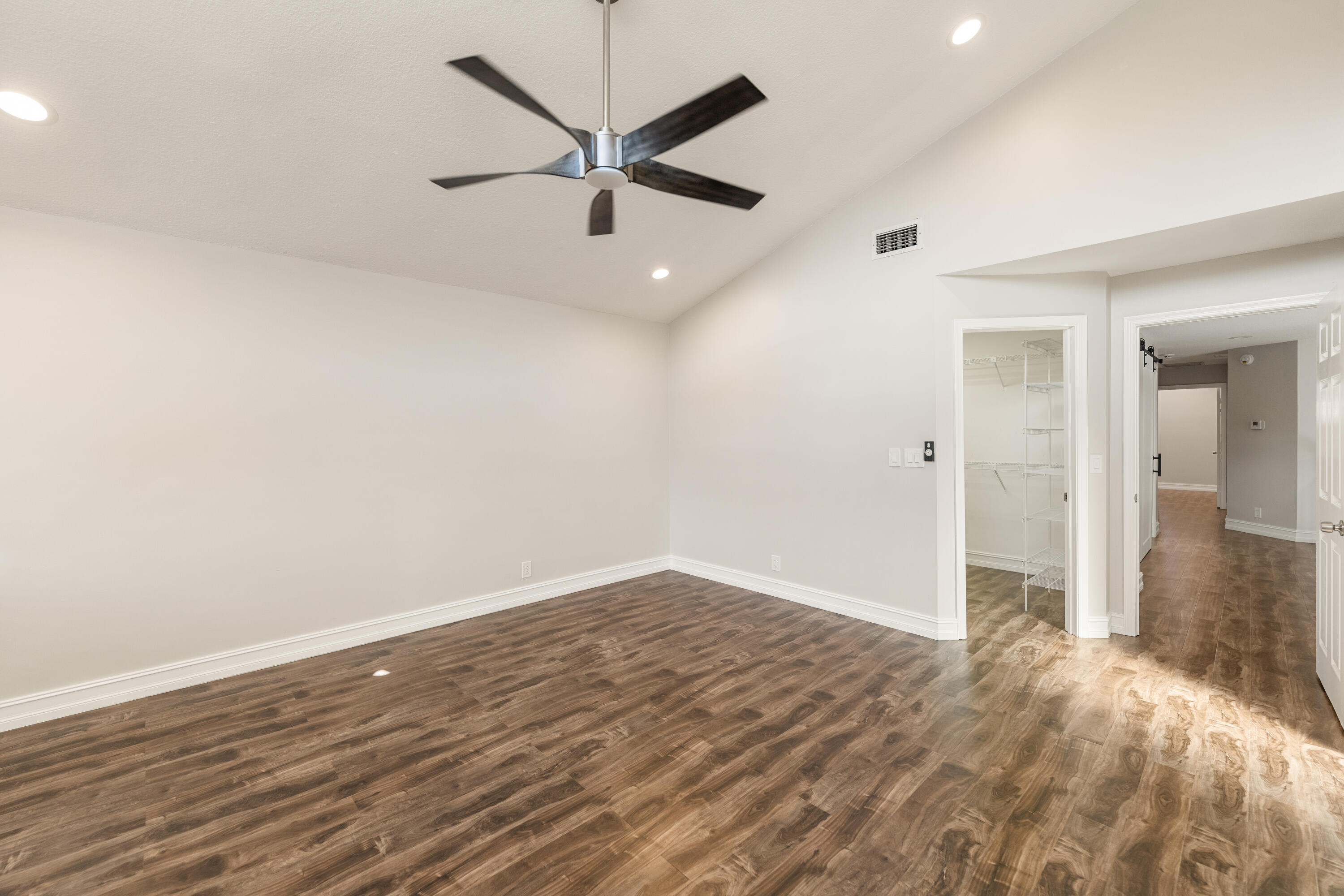 TOWN PLACE CLUB VILLAS - Residential