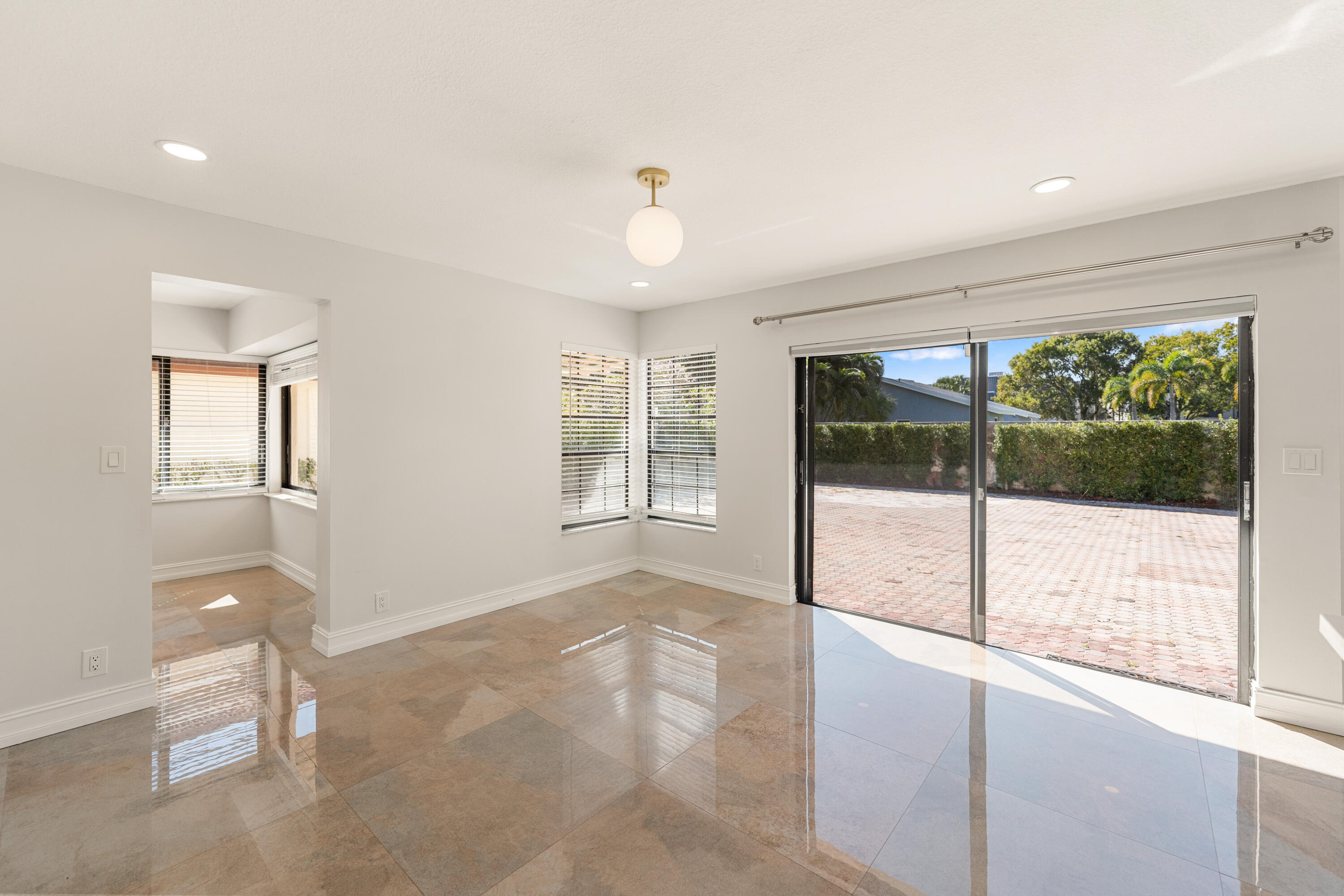 TOWN PLACE CLUB VILLAS - Residential