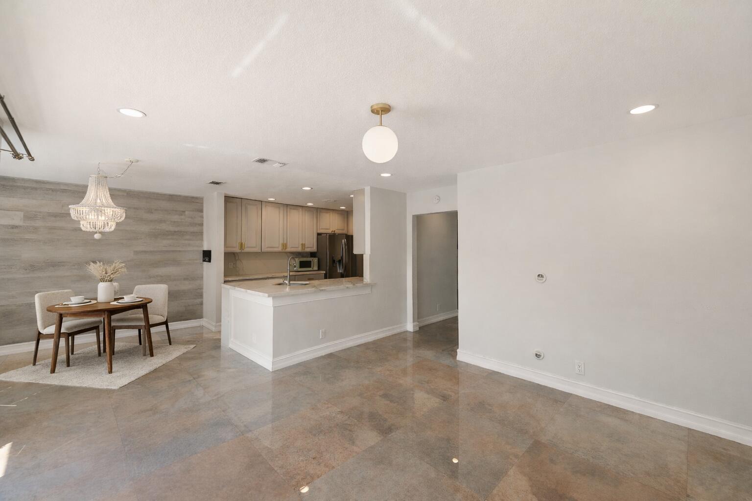 TOWN PLACE CLUB VILLAS - Residential