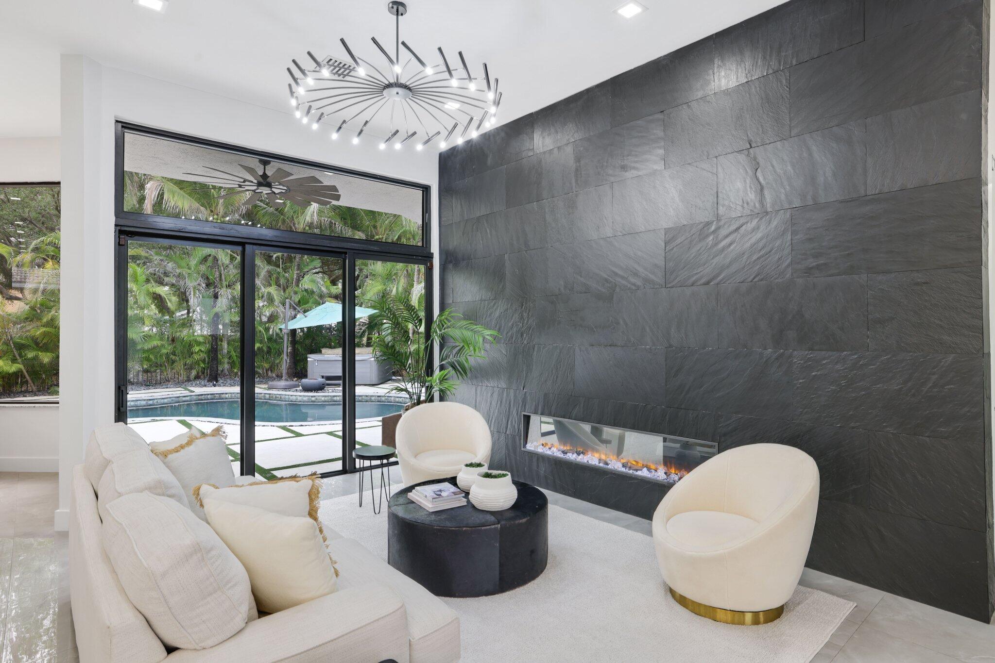 SUNSET LAKES PLAT TWO - Residential