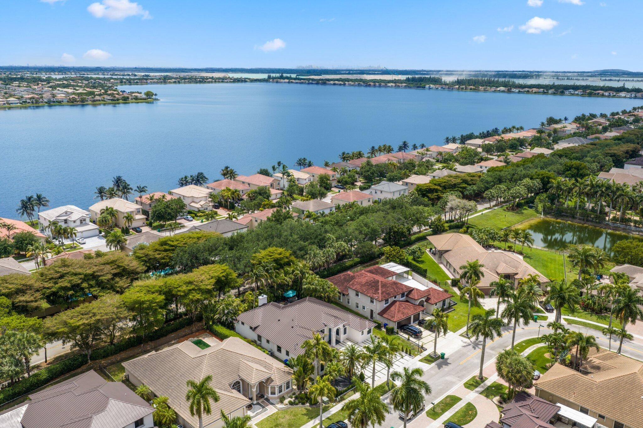 SUNSET LAKES PLAT TWO - Residential