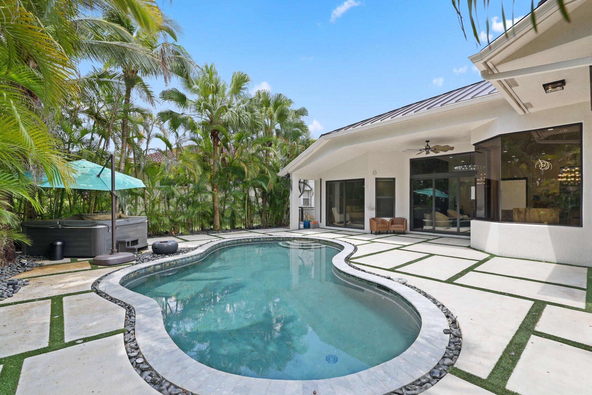SUNSET LAKES PLAT TWO - Residential