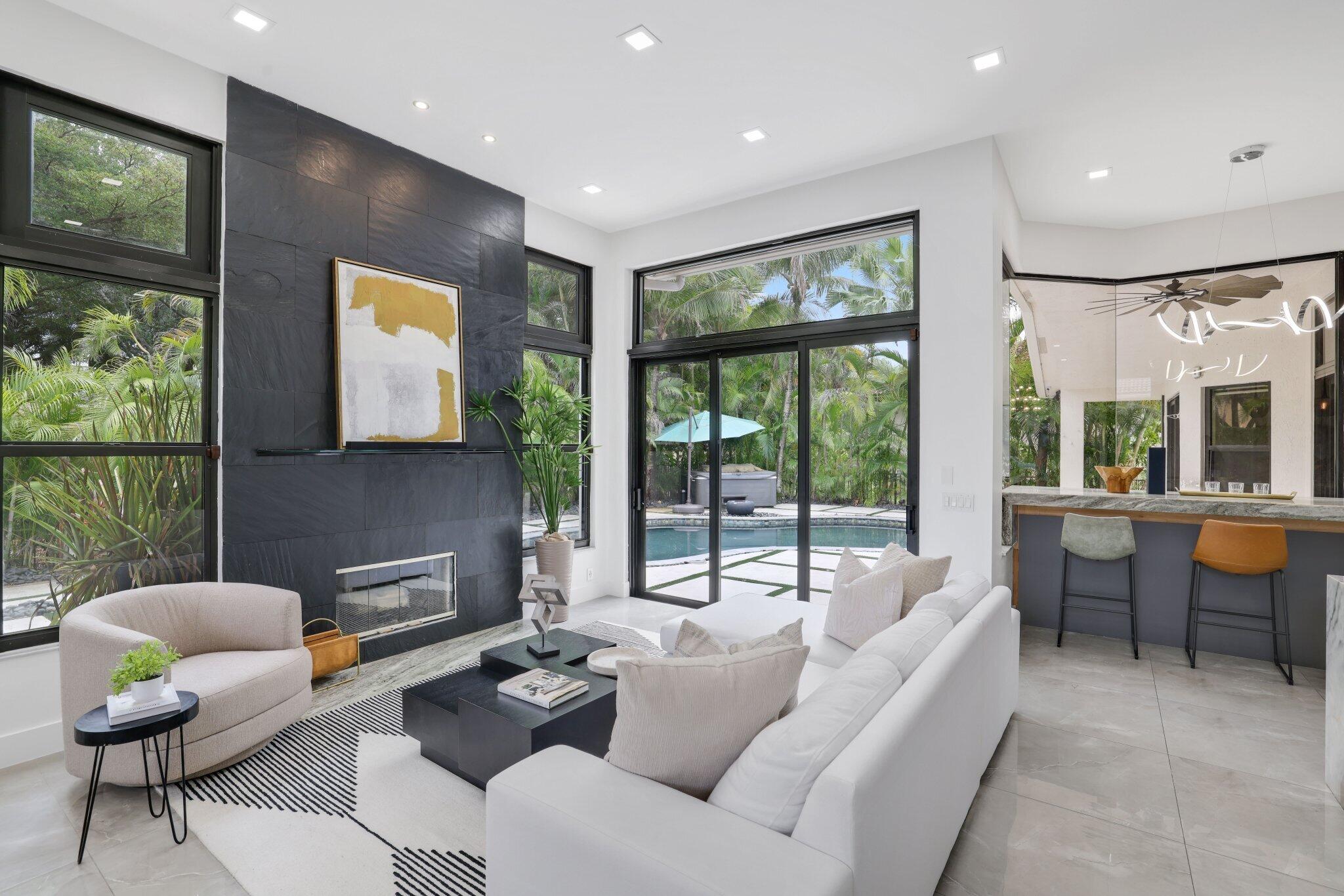 SUNSET LAKES PLAT TWO - Residential