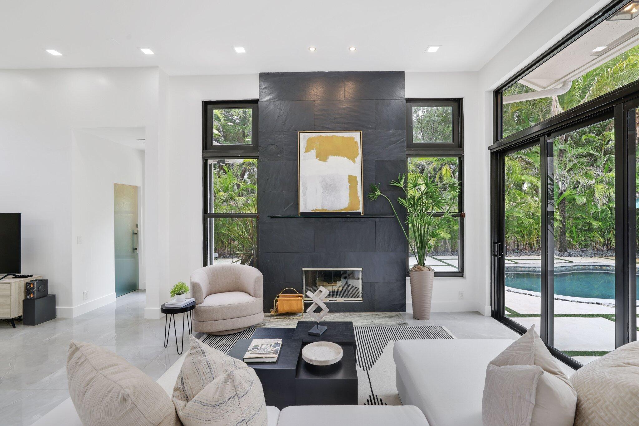SUNSET LAKES PLAT TWO - Residential