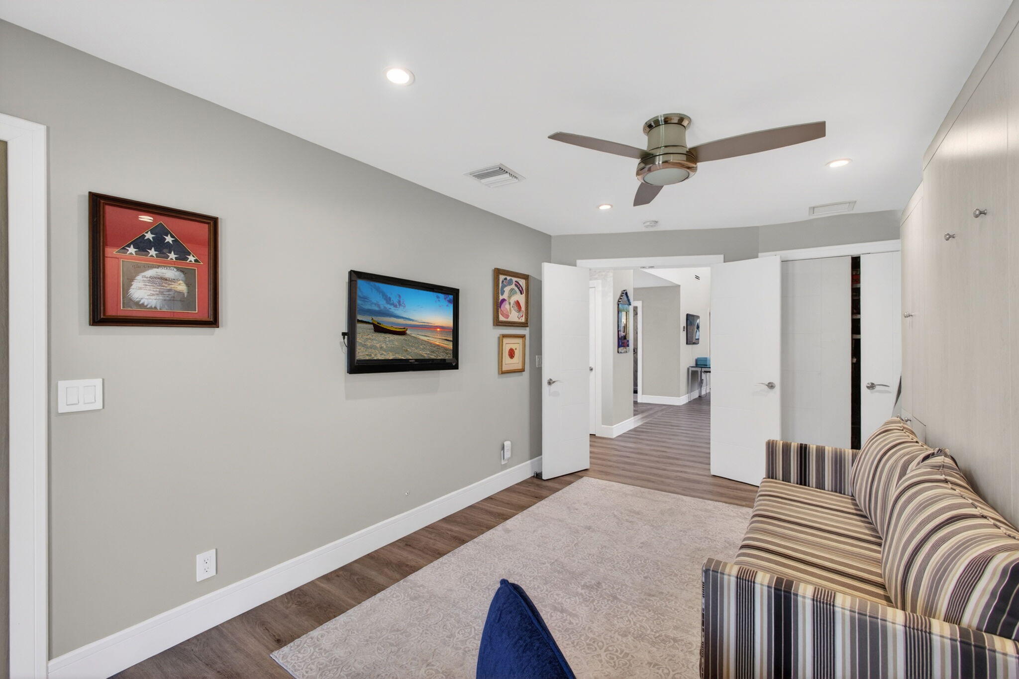 EASTPOINTE COUNTRY CLUB 8 - Residential