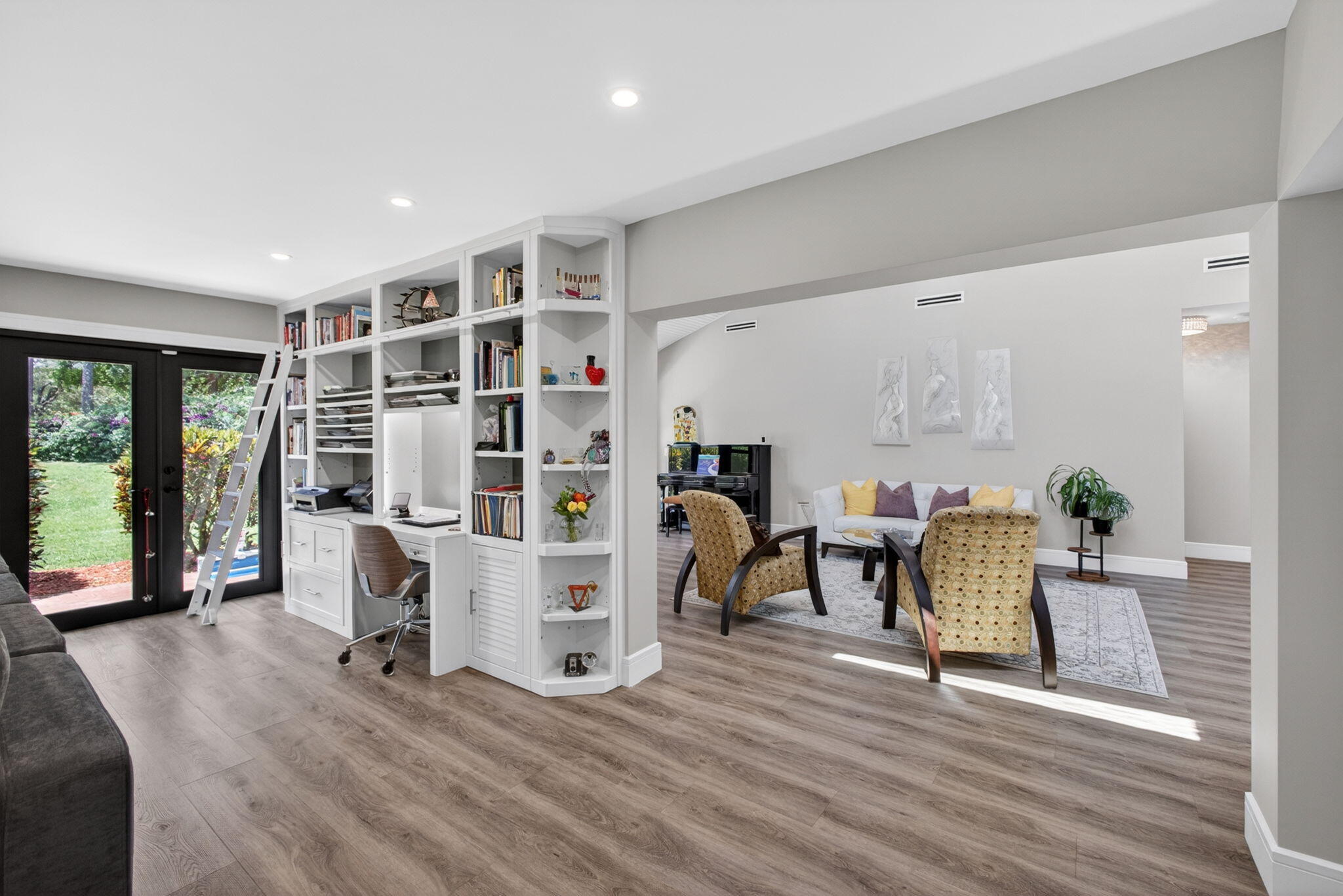 EASTPOINTE COUNTRY CLUB 8 - Residential