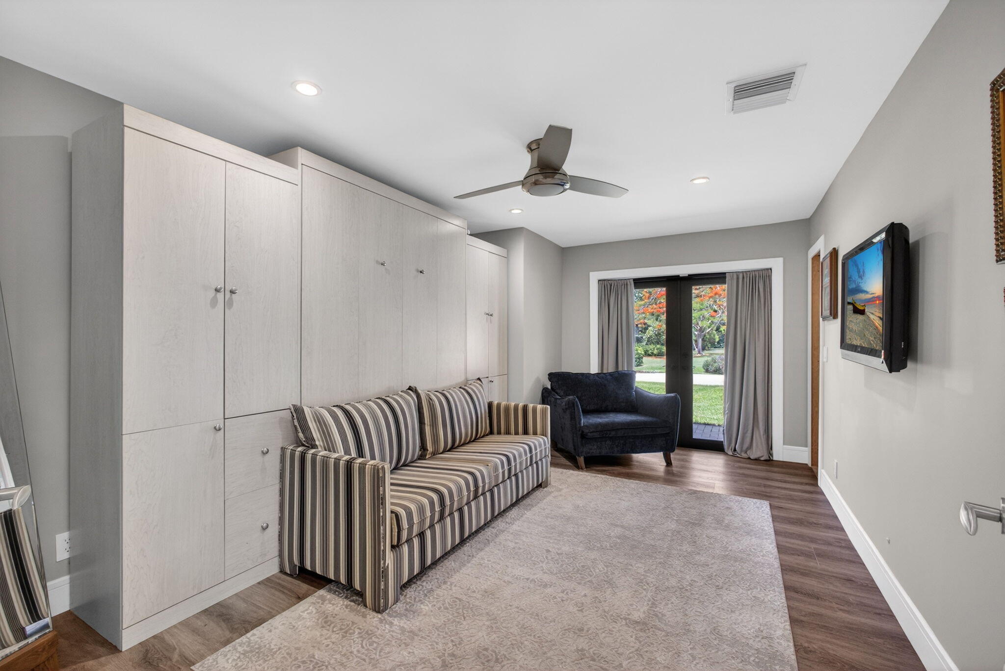 EASTPOINTE COUNTRY CLUB 8 - Residential