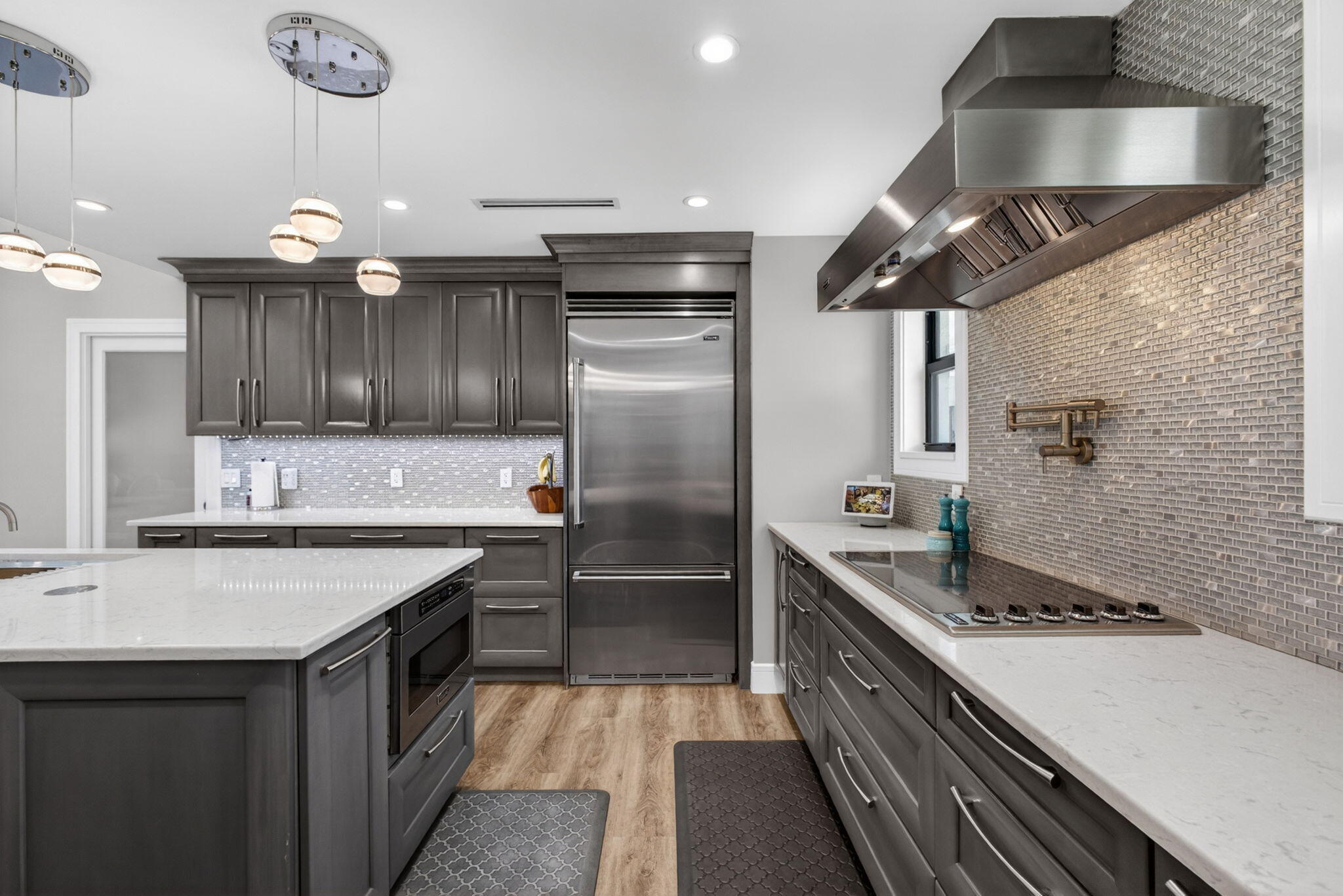 EASTPOINTE COUNTRY CLUB 8 - Residential