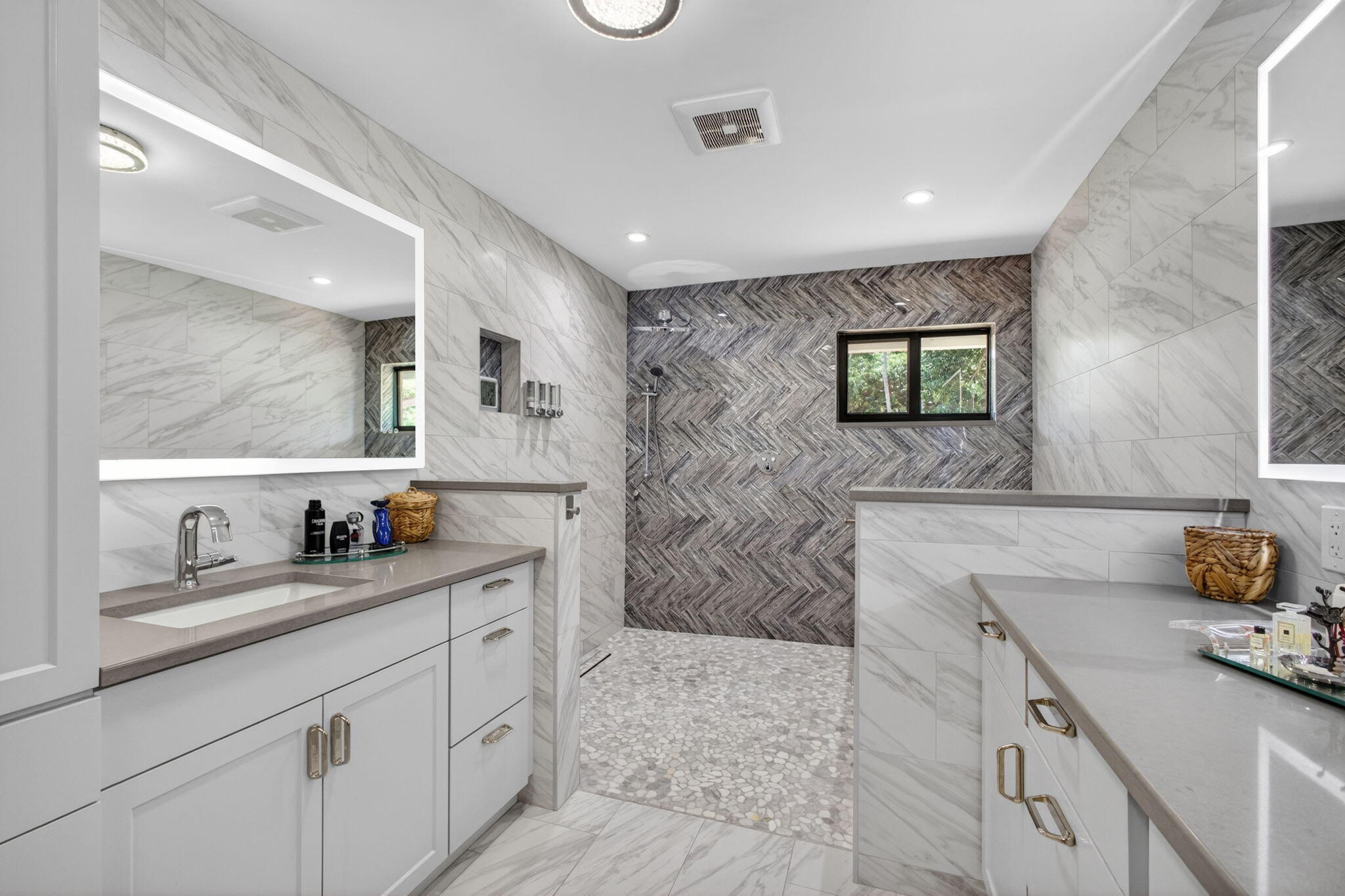 EASTPOINTE COUNTRY CLUB 8 - Residential