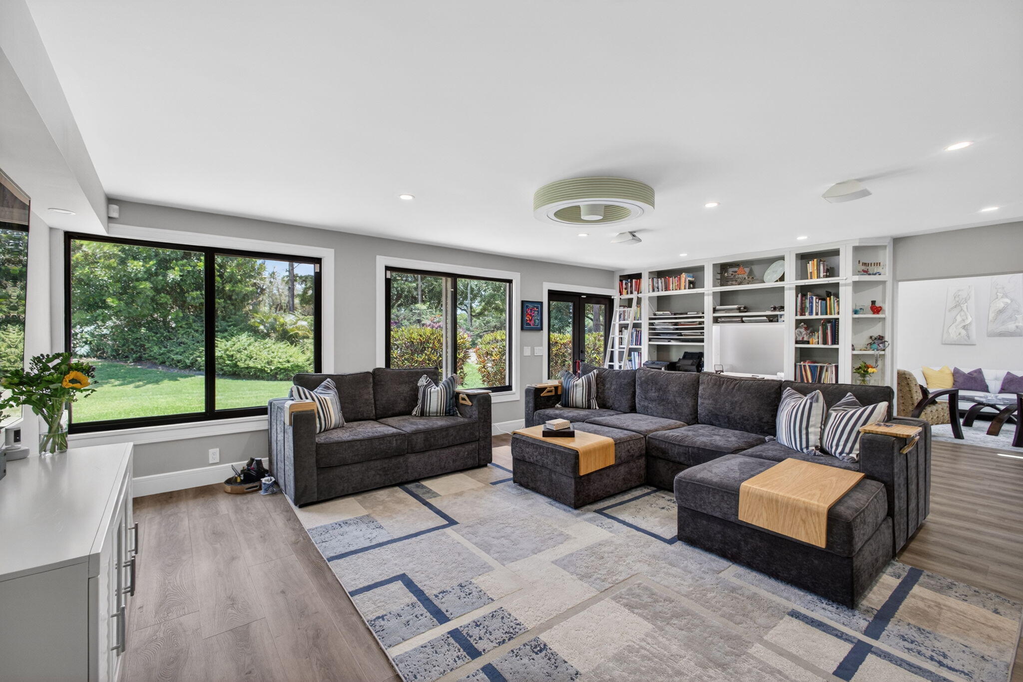 EASTPOINTE COUNTRY CLUB 8 - Residential