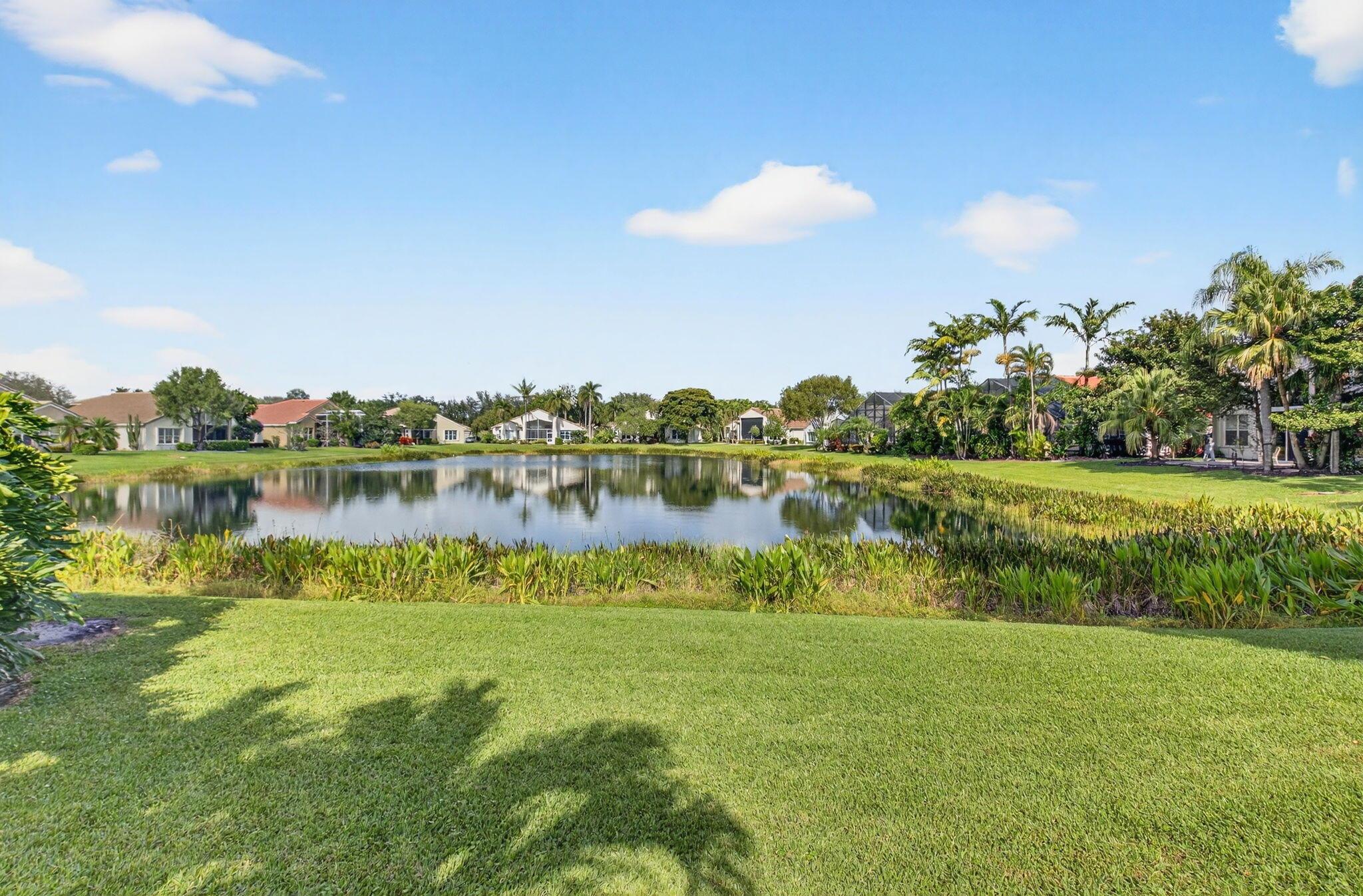 VALENCIA LAKES - Residential