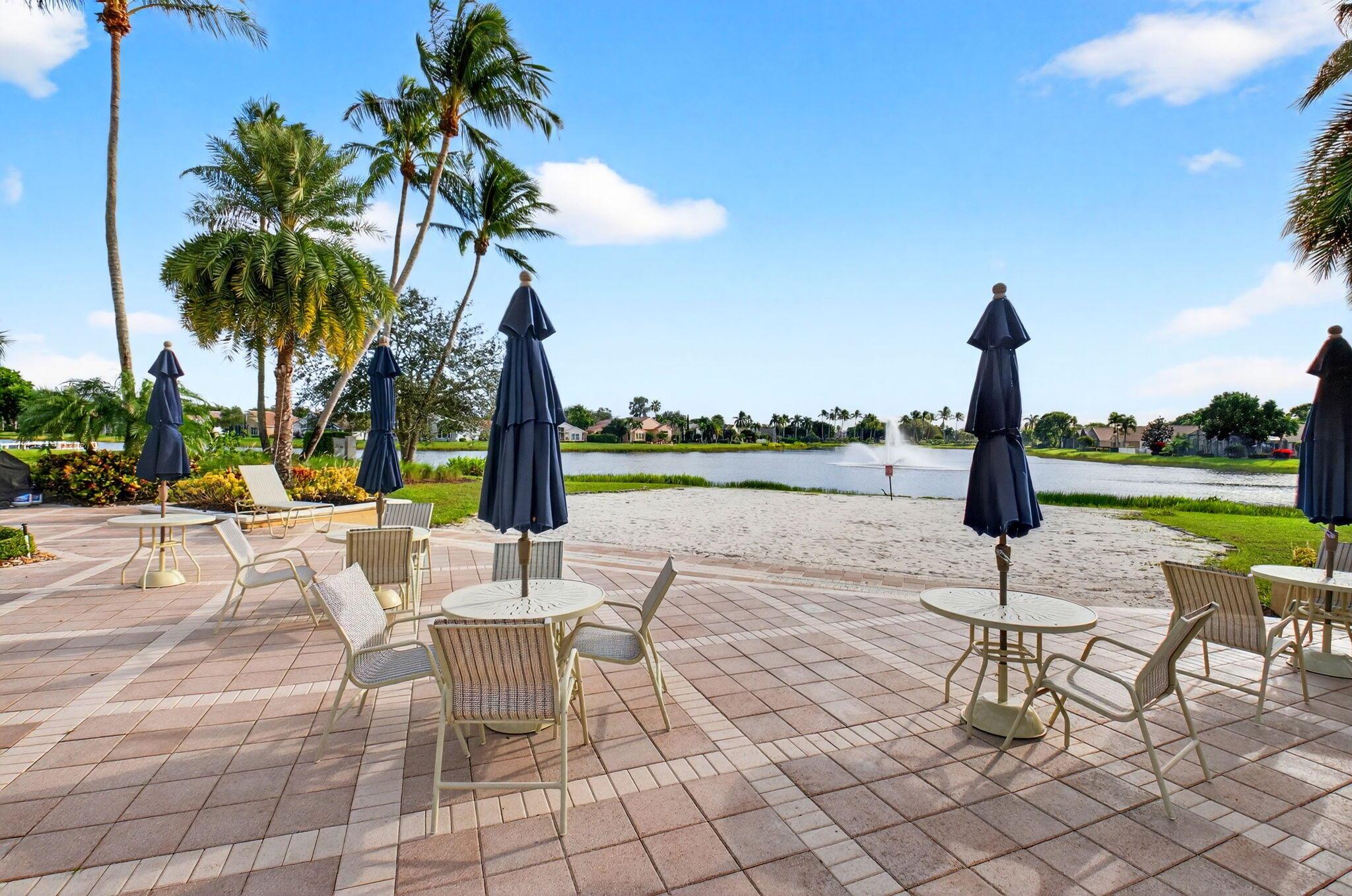 VALENCIA LAKES - Residential