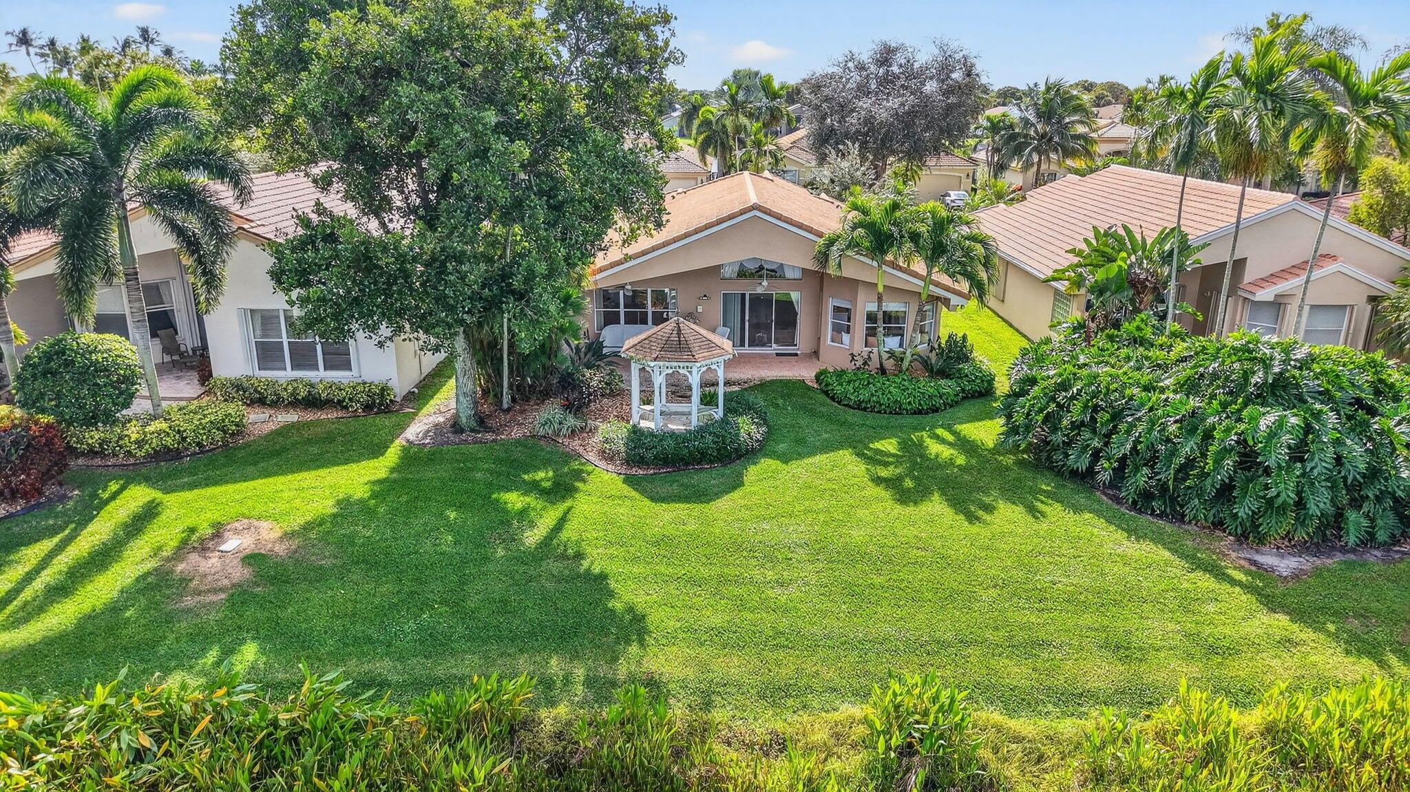 VALENCIA LAKES - Residential