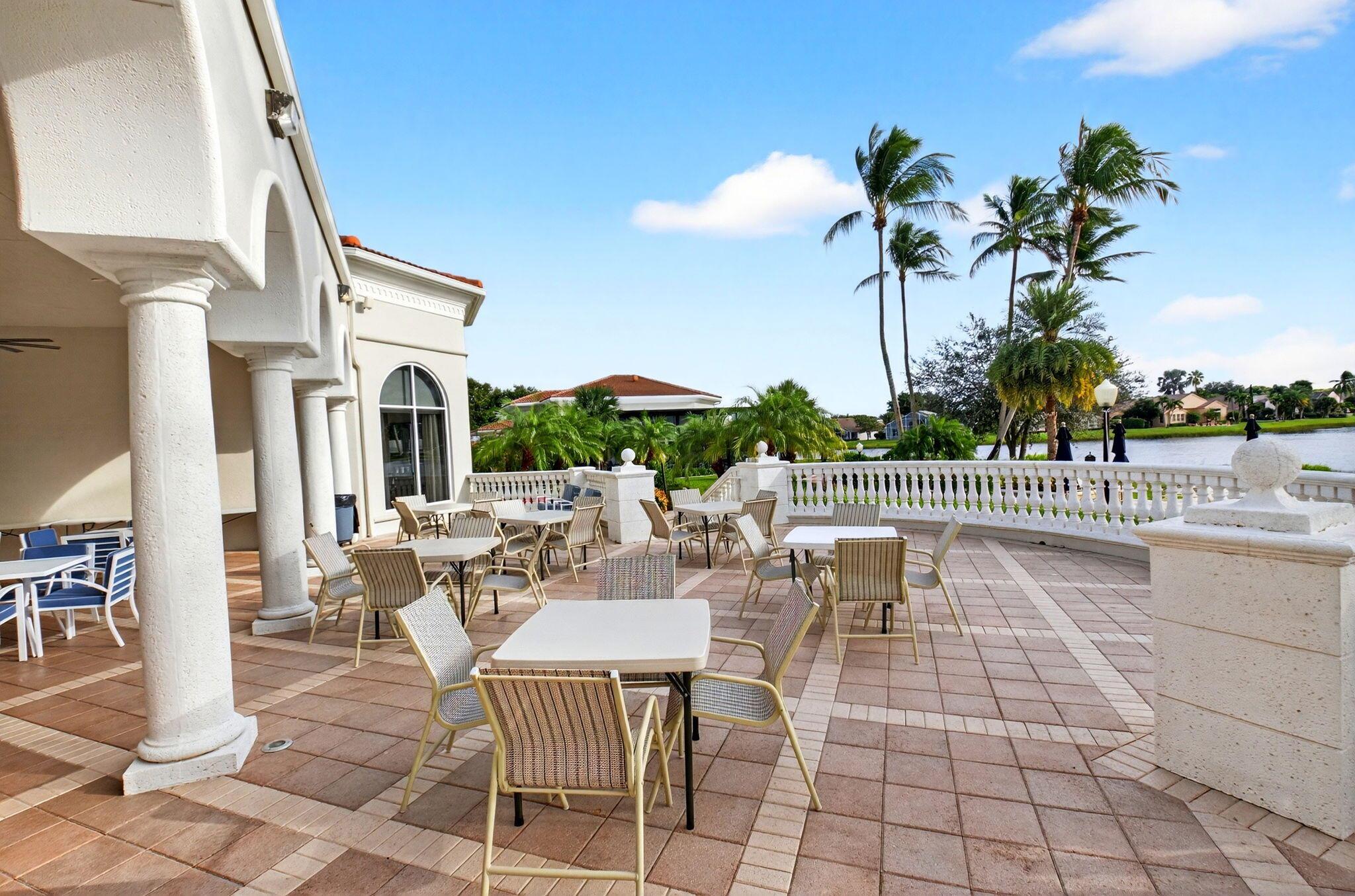 VALENCIA LAKES - Residential