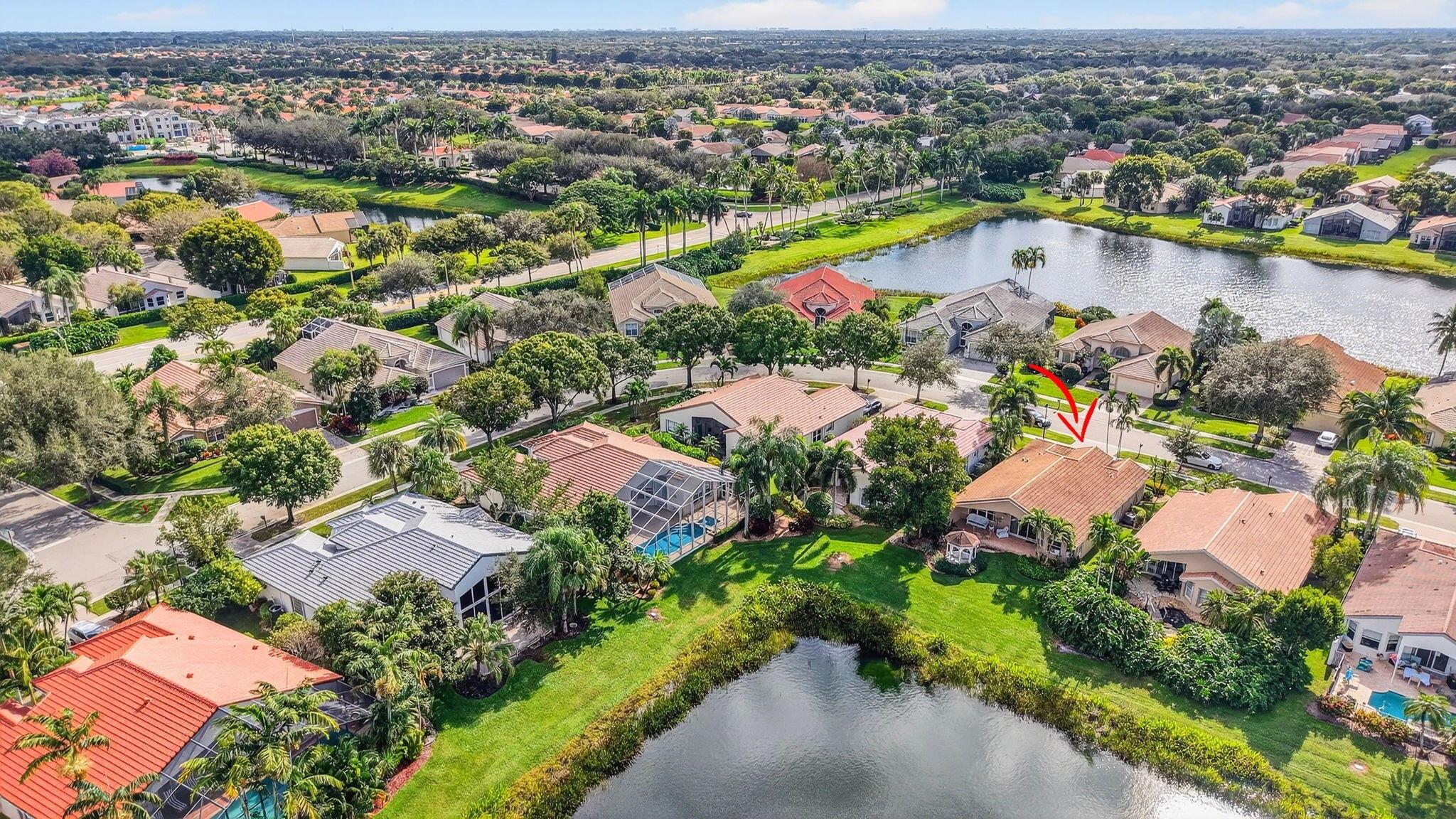 VALENCIA LAKES - Residential