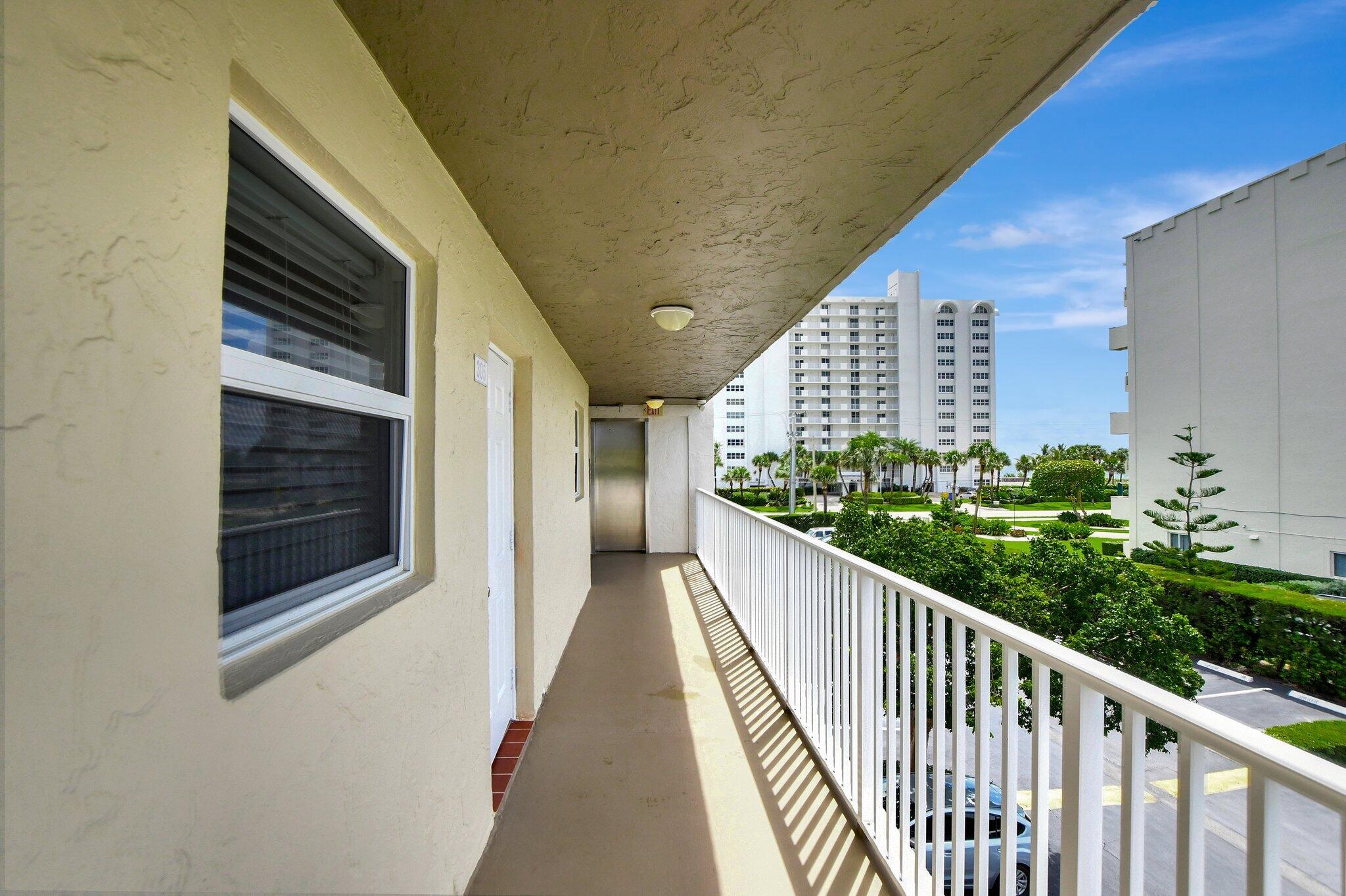 Photo 5 of 25 of 2929 S Ocean Boulevard 3050 condo