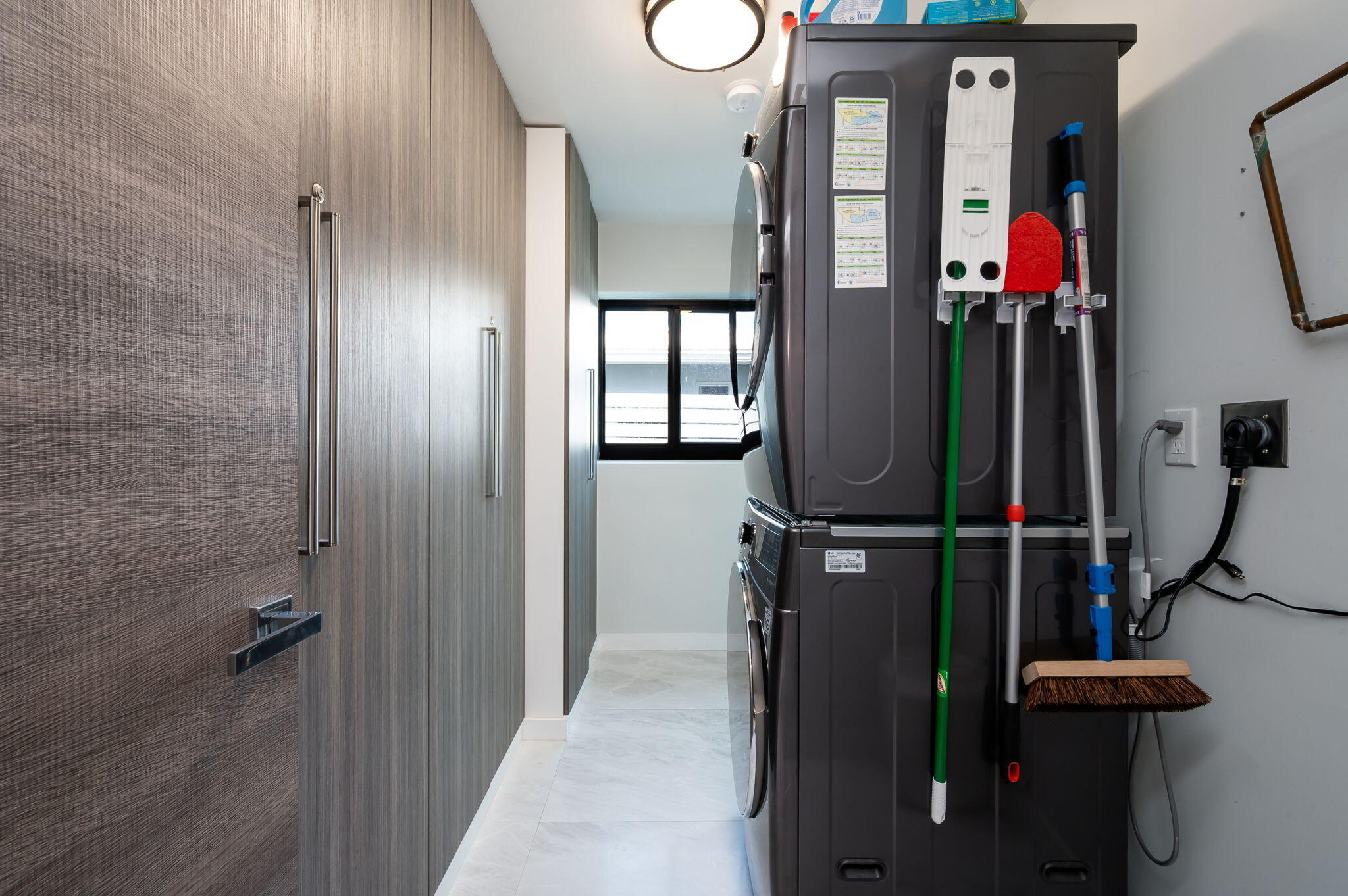 EDGEWATER ESTATES - Residential