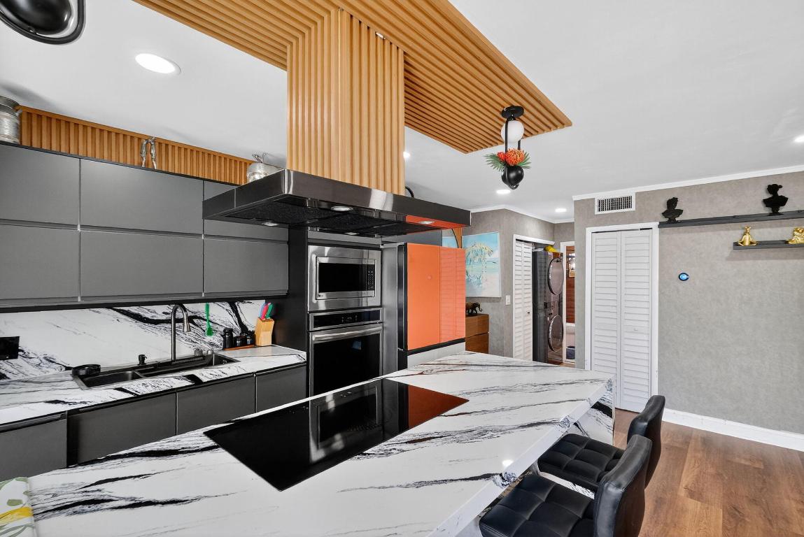 363 WASHINGTON AVE CONDO - Residential