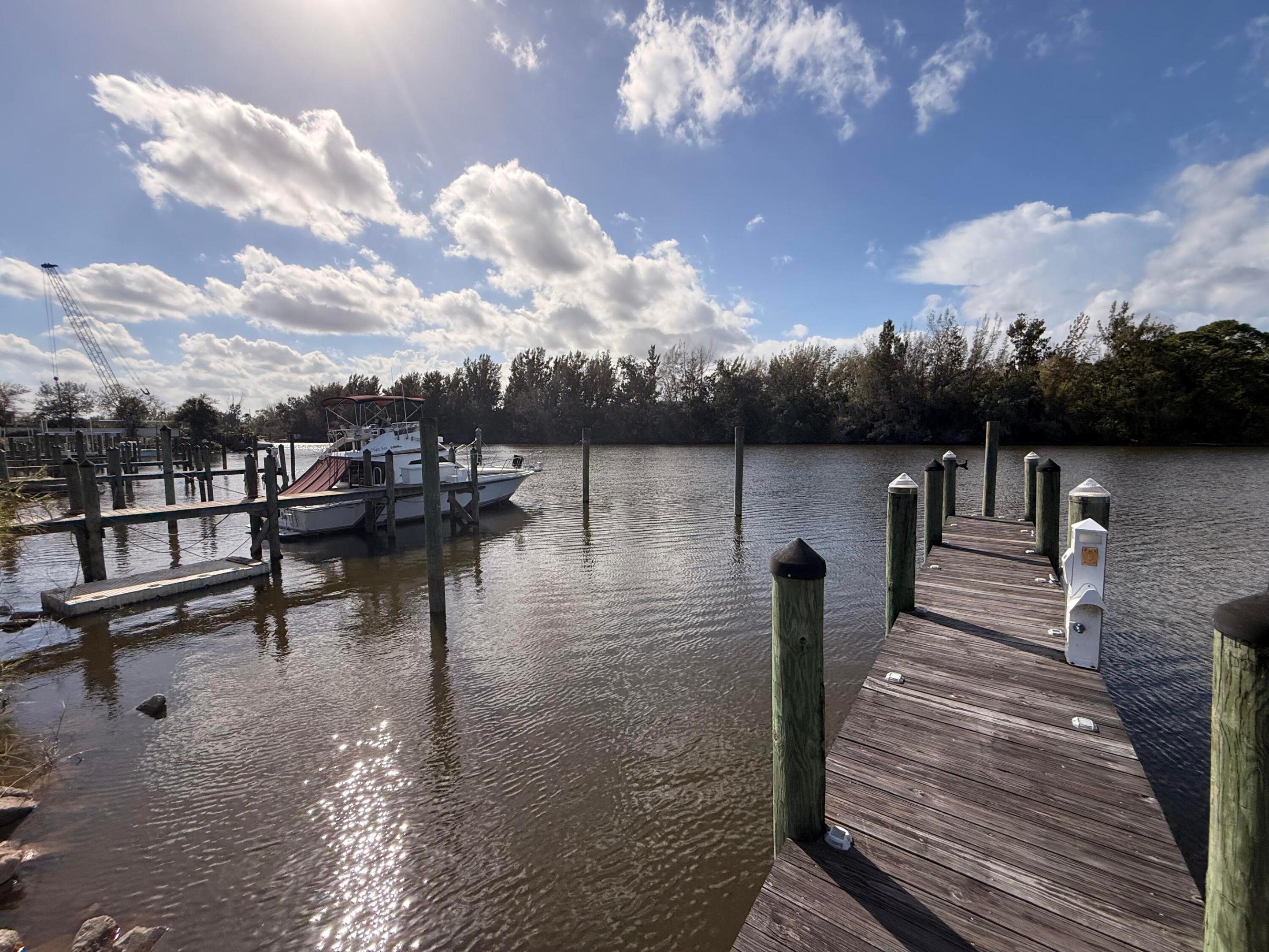 RIVER MARINA - Residential