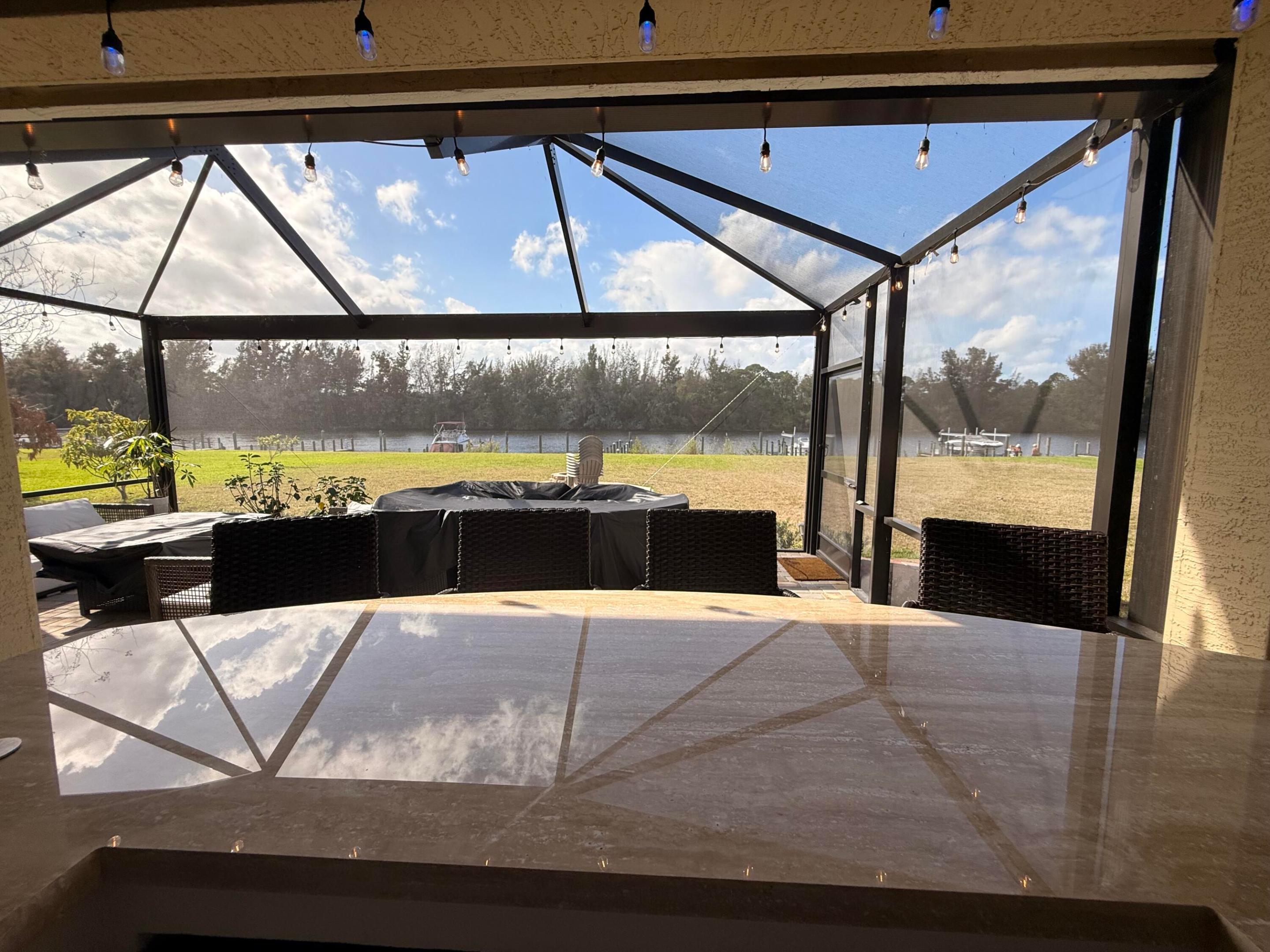 RIVER MARINA - Residential