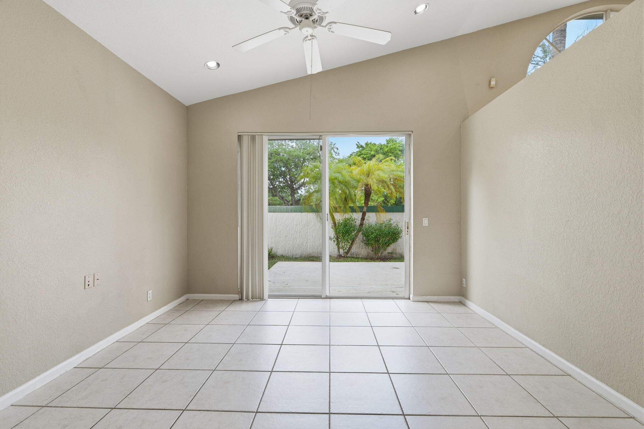 Holiday Spgs East 133-49 - Residential