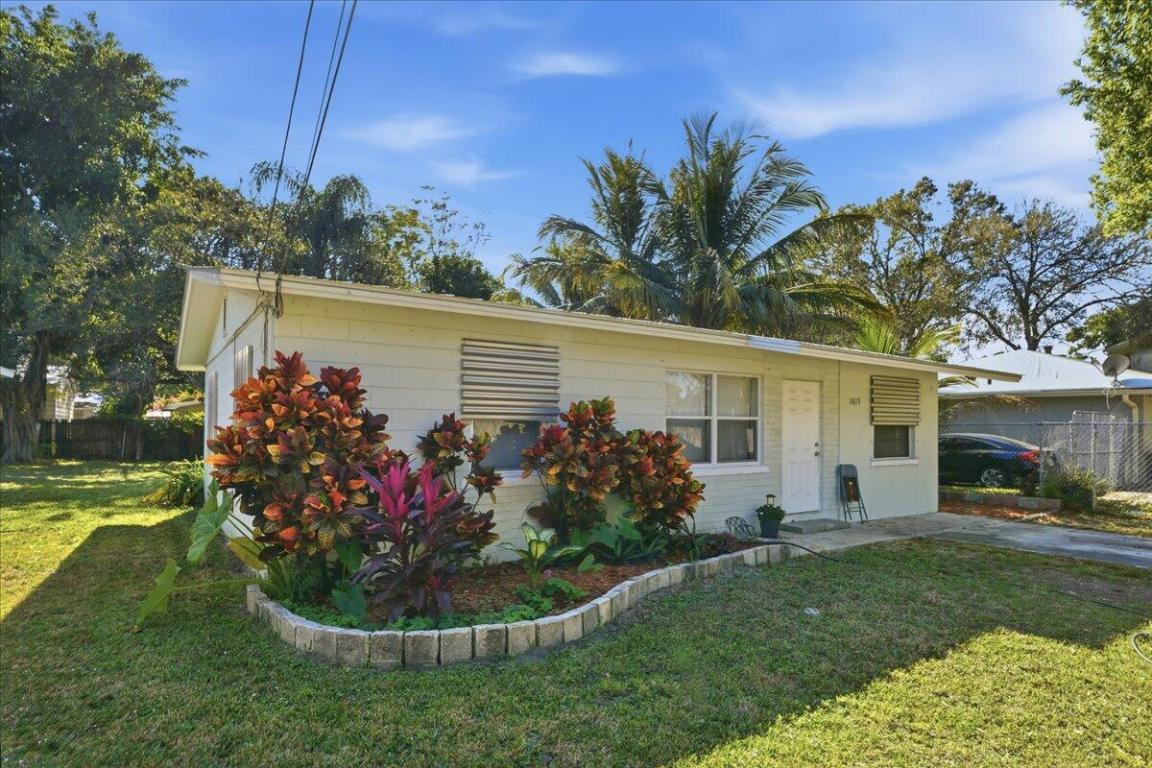 MARAVILLA PLAZA - Residential