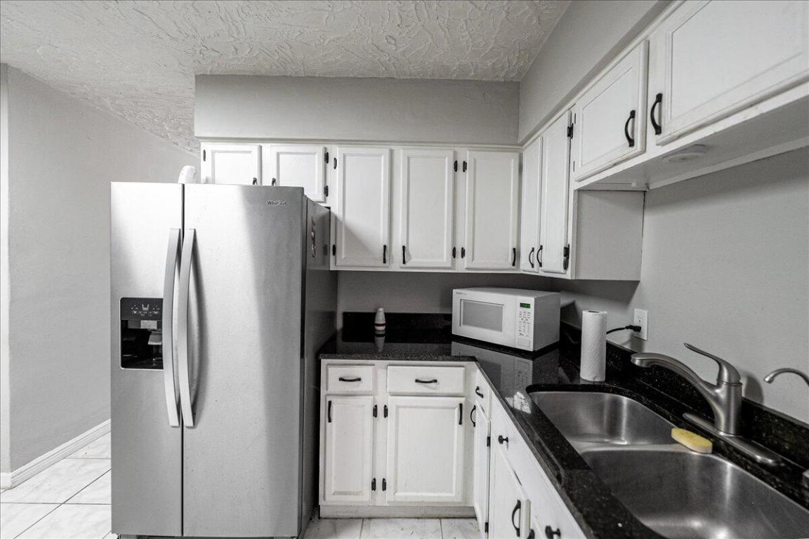 MARAVILLA PLAZA - Residential