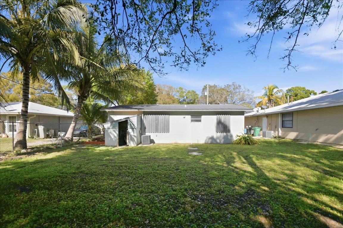 MARAVILLA PLAZA - Residential