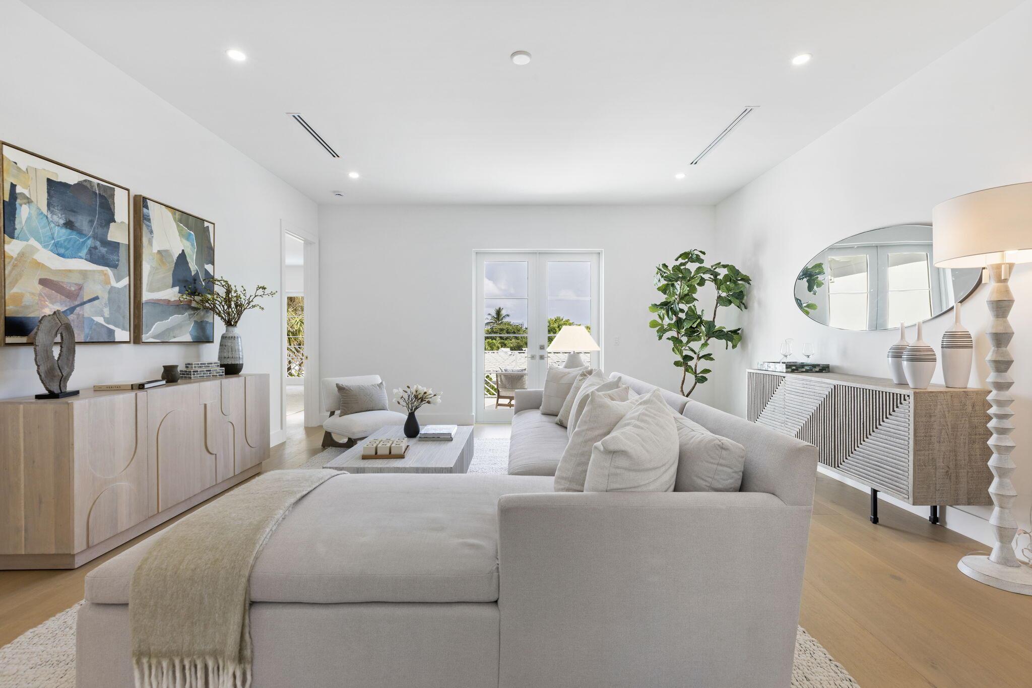 LAKEWOOD - Residential