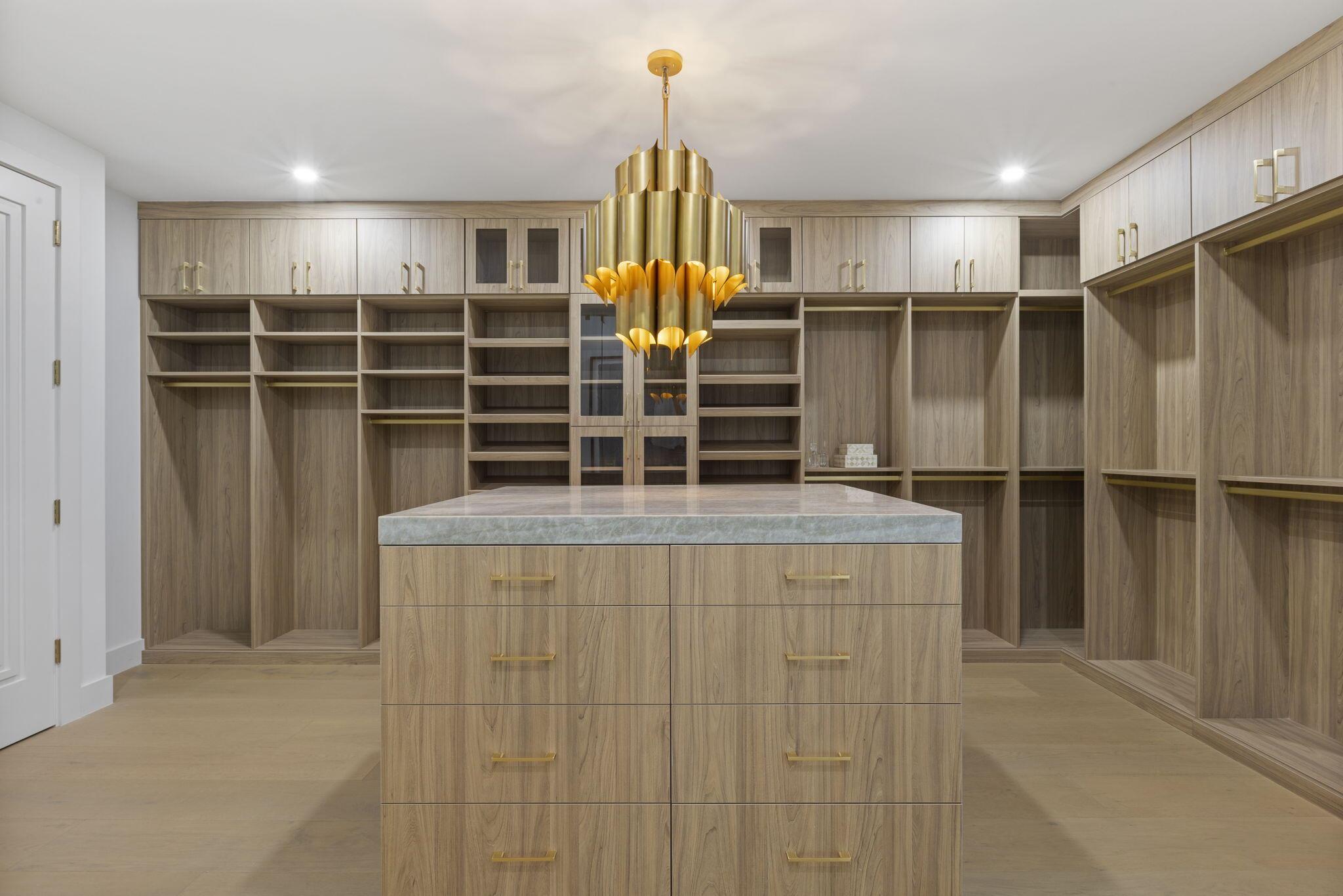 LAKEWOOD - Residential