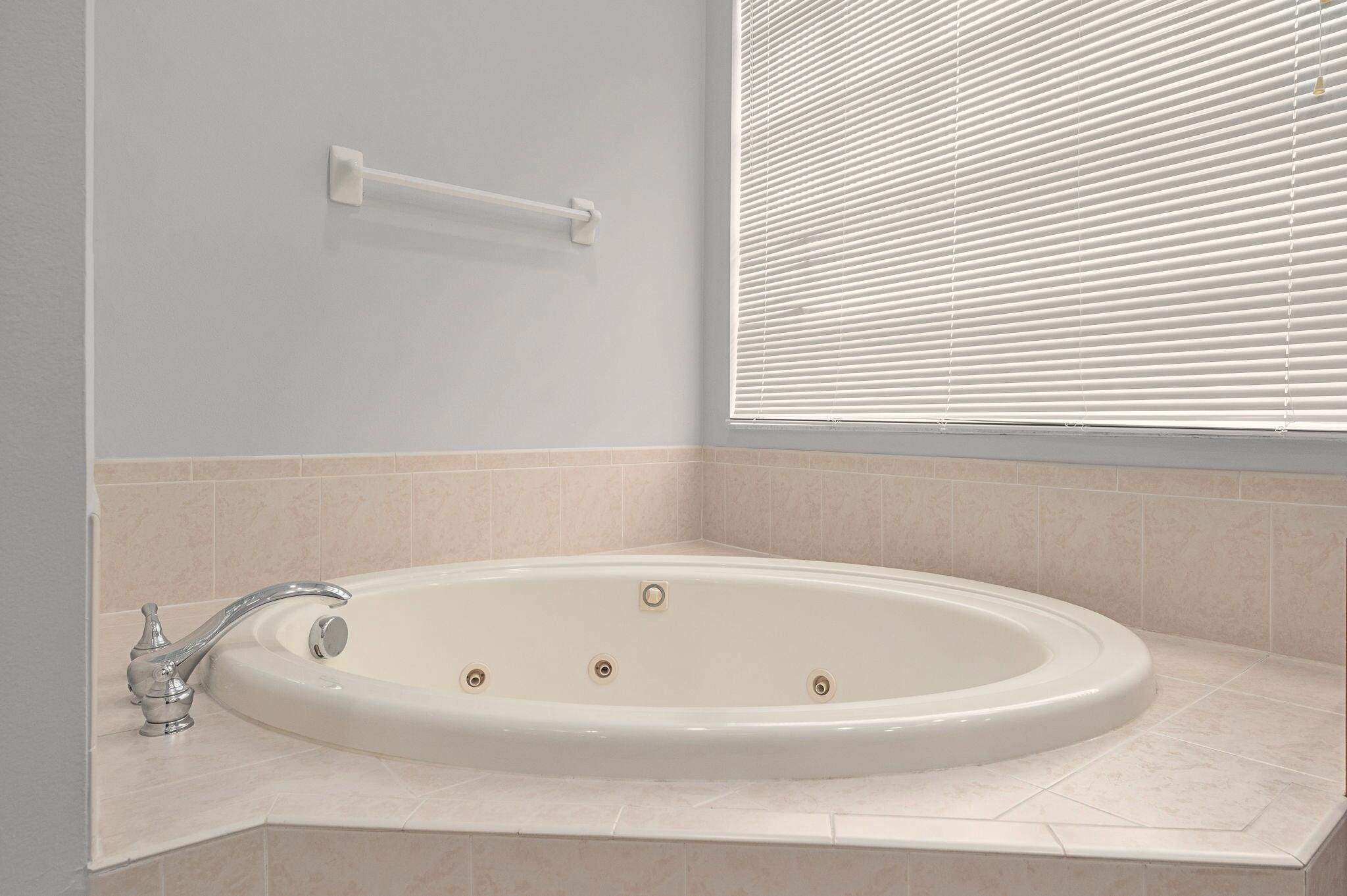 KINGSMILL LAKES AT PGA VILLAGE - Residential