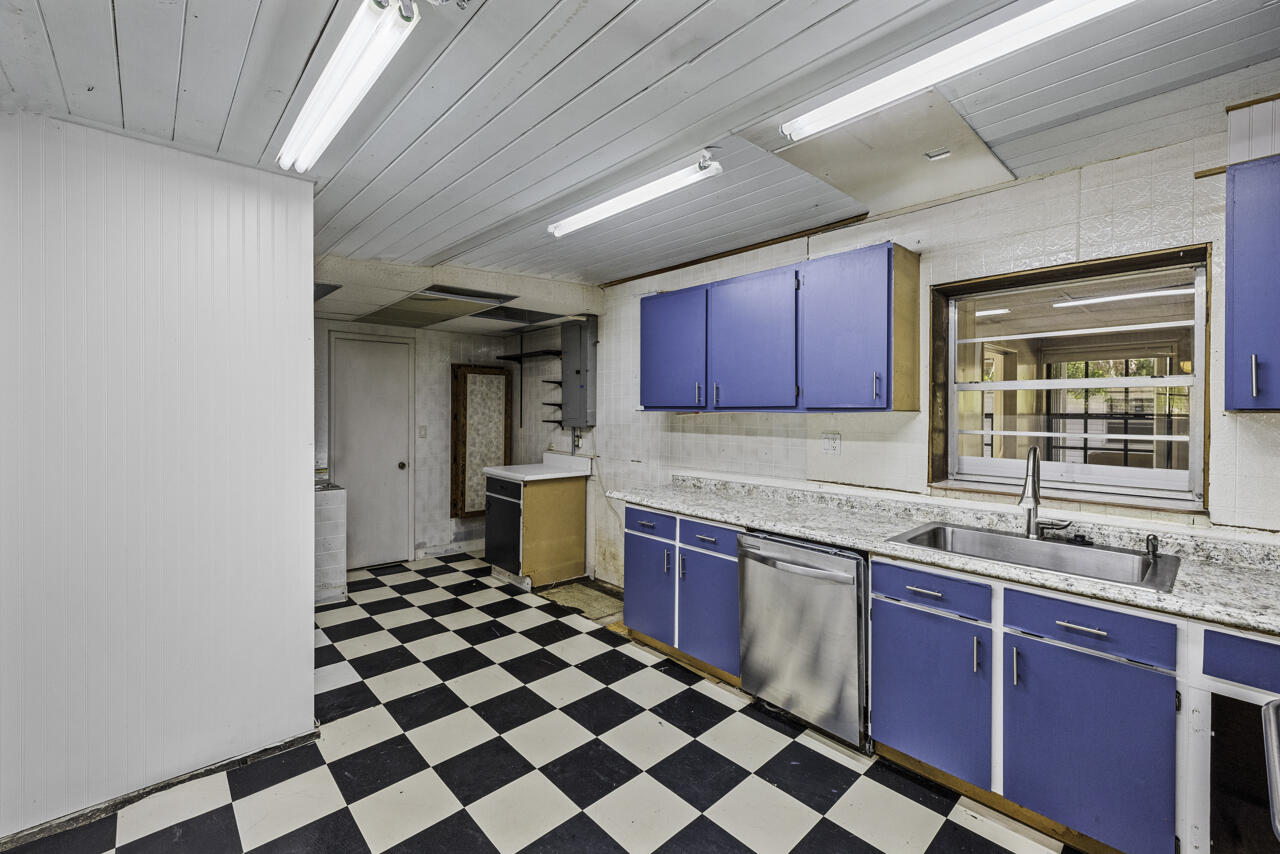 BET-HER ACRES - Residential