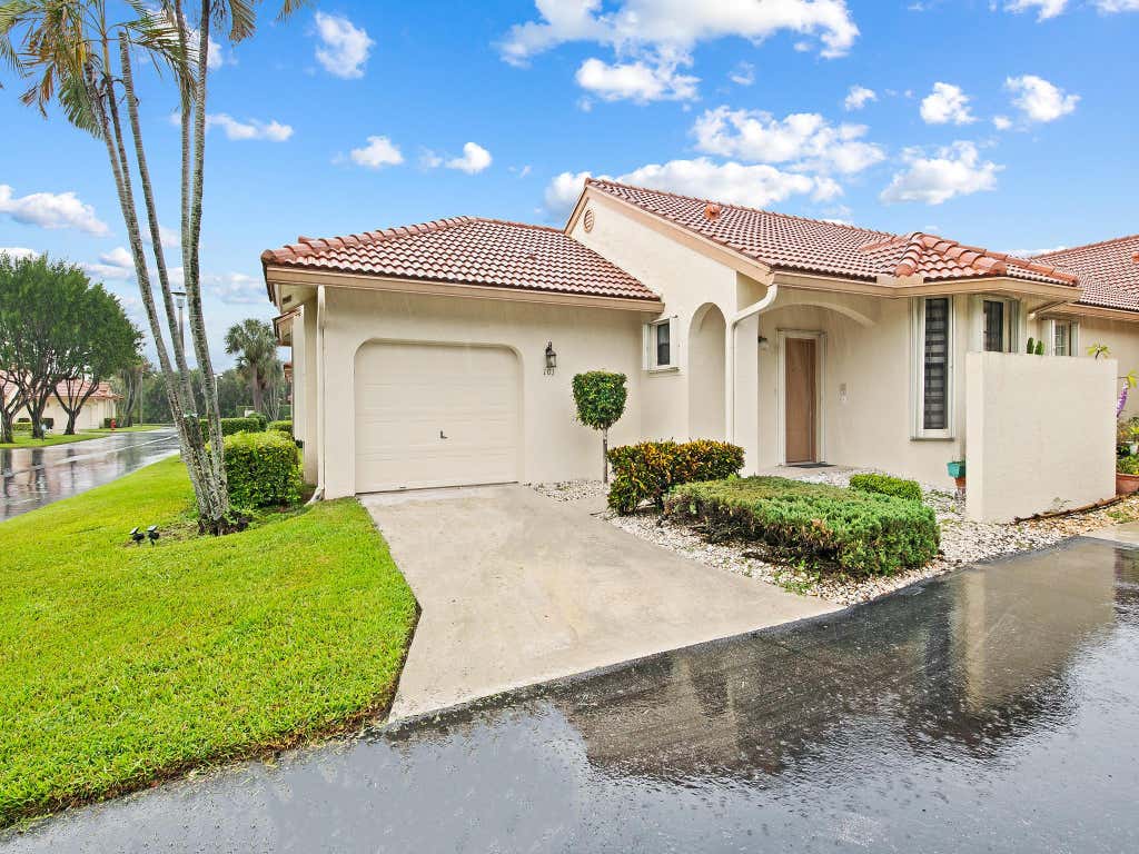 Photo of 8292 Waterline Drive #101, Boynton Beach, FL 33472 (MLS # F10529756)