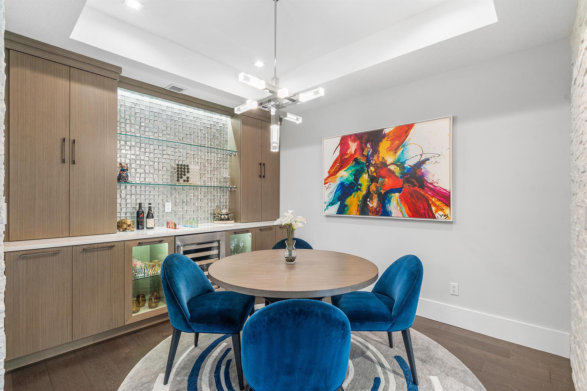 200 NE 2nd Avenue 207