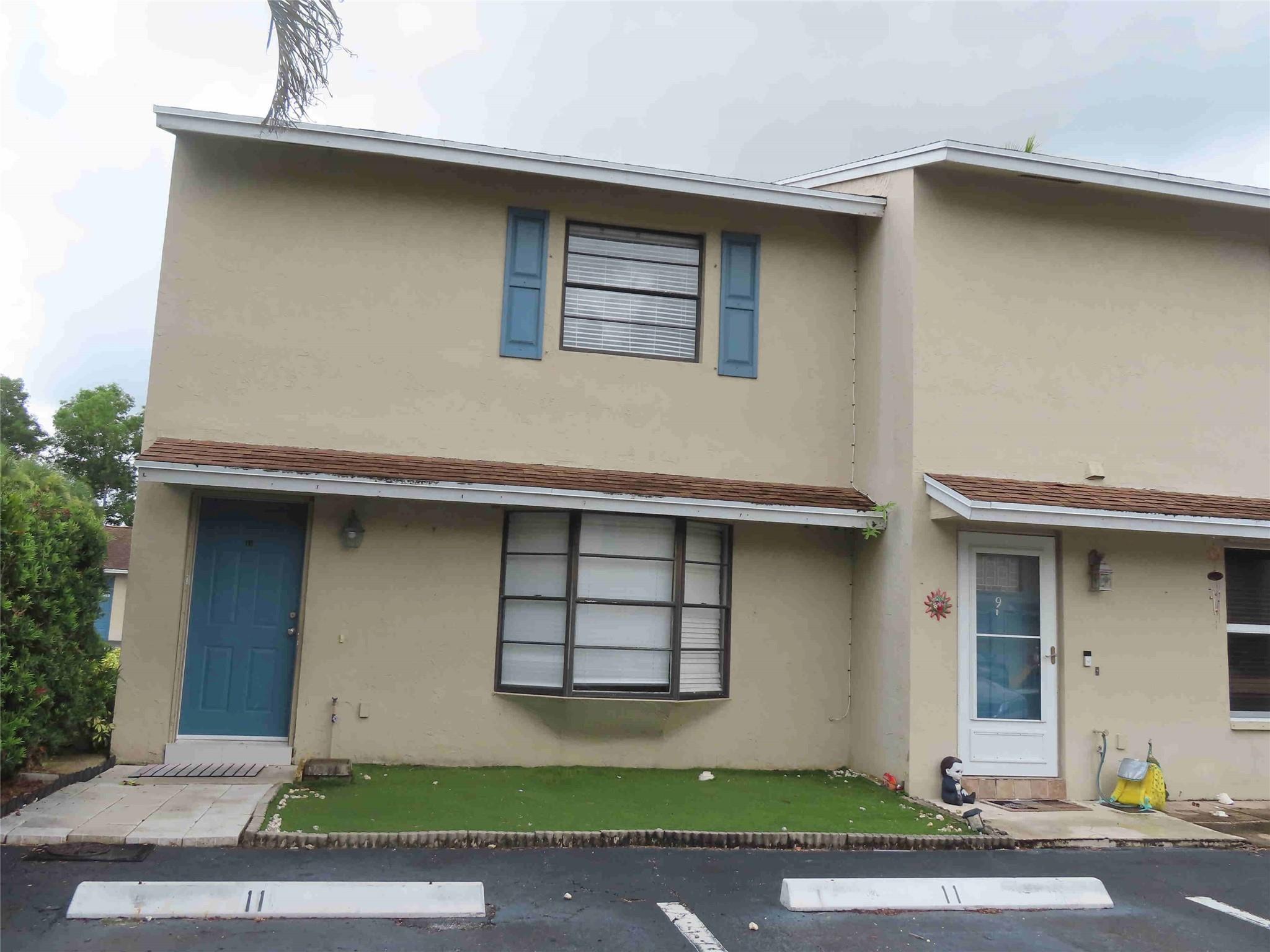 Beautiful 3 bedroom 2.5 bath townhouse. Corner/end model. Neweer kitchen cabinets, granite countertops. Same with bathroom. Upgraded porcelain tile downstairs and laminate upstairs. Home is exceptionally remodelled. Conveneient to Interstate 95, Martin County High School, the new COSTCO. Close to shopping, restaurants, easy to walk to Publix. Quick trip to Palm City. Community has pool, gazebo, playground. Open assigned parking. Text agent with business card for lockbox code. Per-qualification or proof of funds letter required with offer.