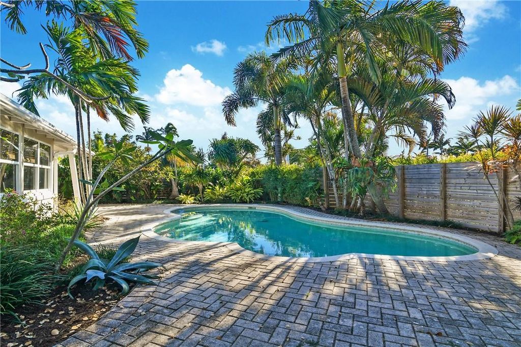 Photo of 1700 NE 17th Terrace, Fort Lauderdale, FL 33305 (MLS # F10515444)