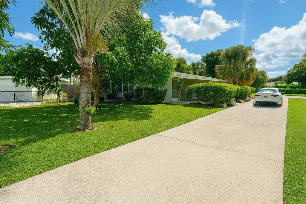 Photo of 2530 Myrica Road, West Palm Beach, FL 33406 (MLS # R11134279)