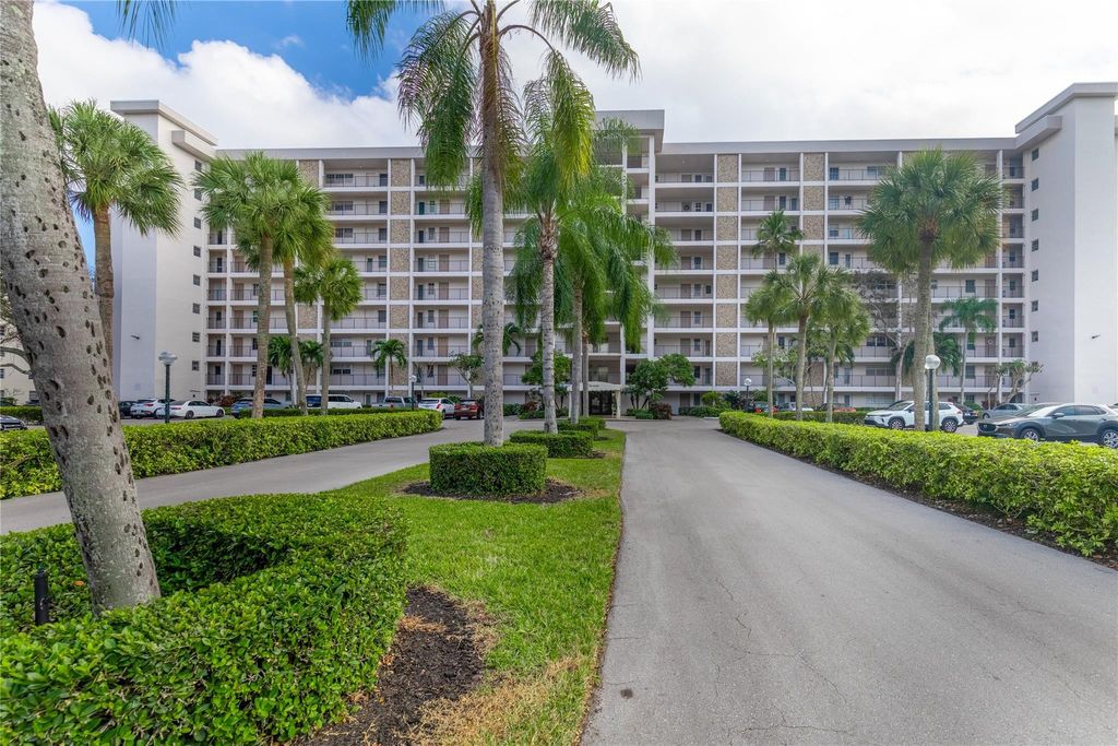 Photo of 3200 N Palm Aire Drive #110, Pompano Beach, FL 33069 (MLS # F10552244)