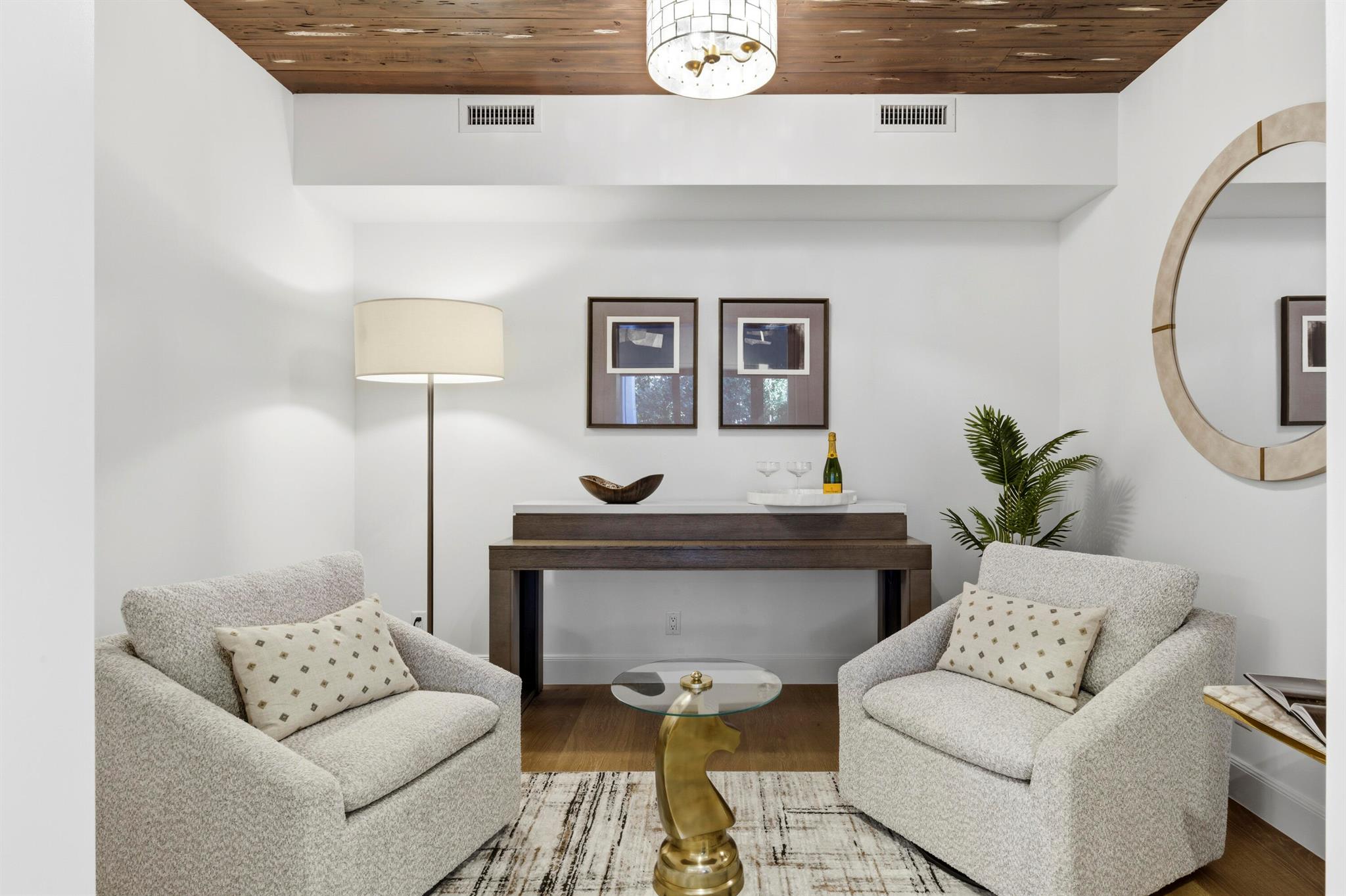 LAKEWOOD - Residential