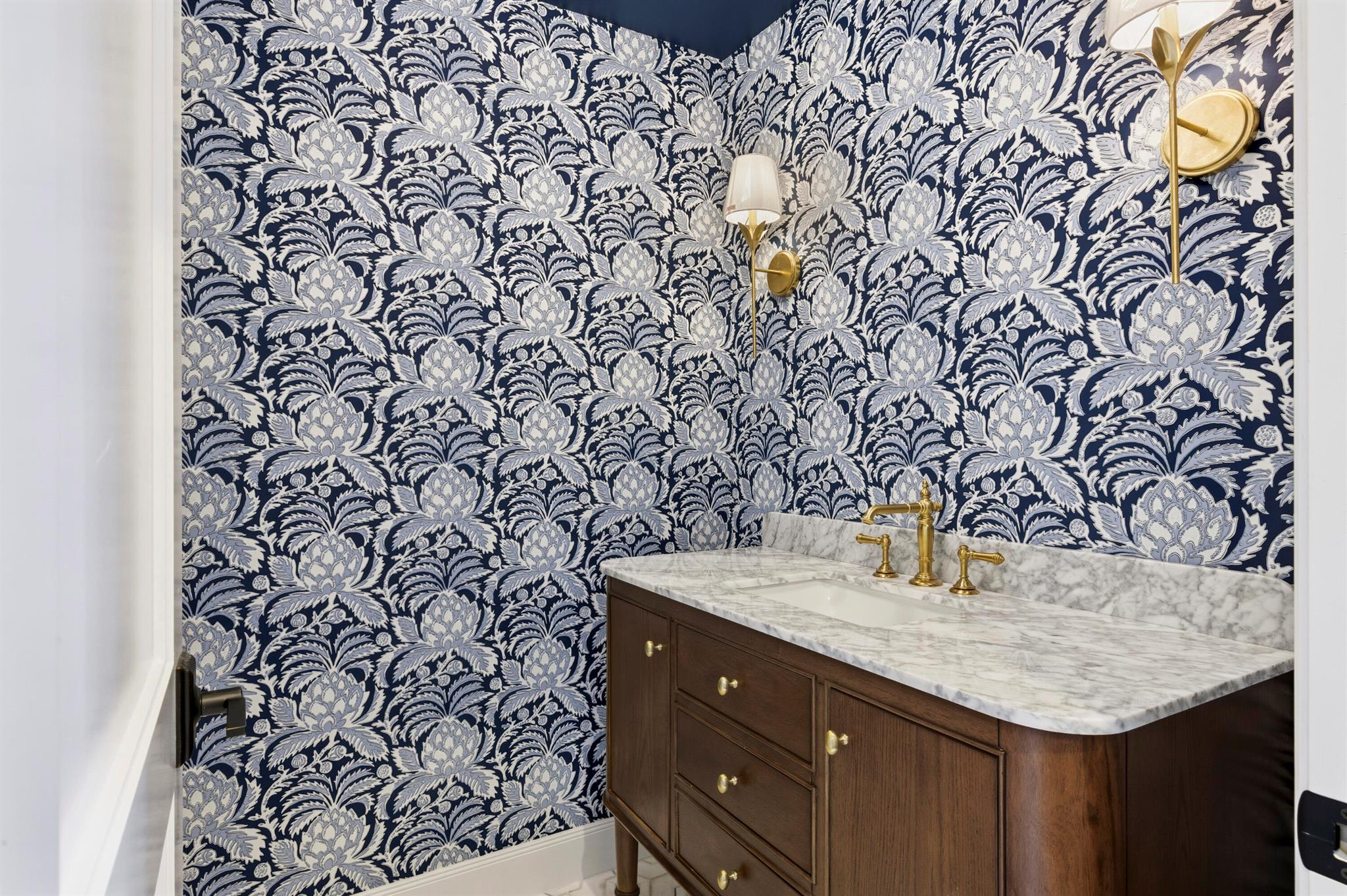 LAKEWOOD - Residential