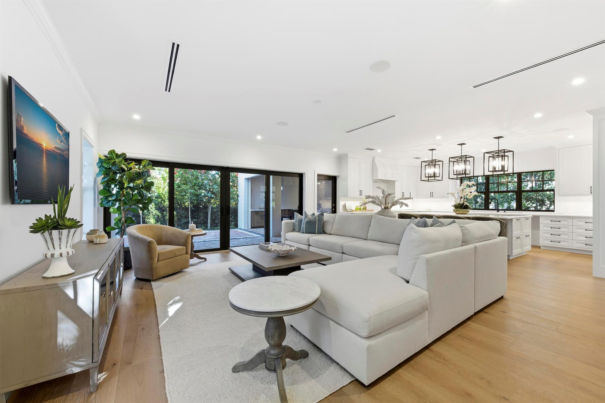 LAKEWOOD - Residential