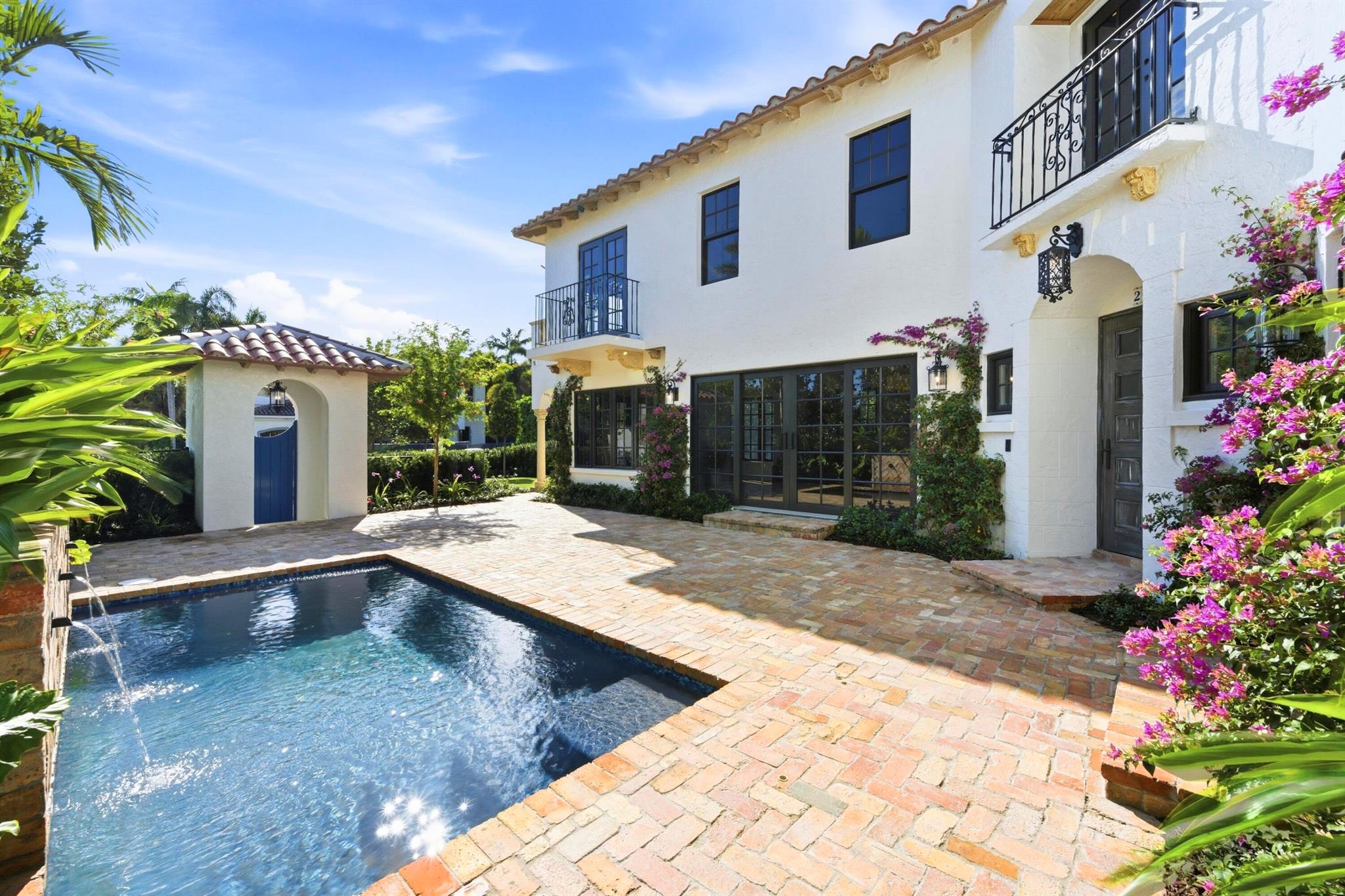 LAKEWOOD - Residential