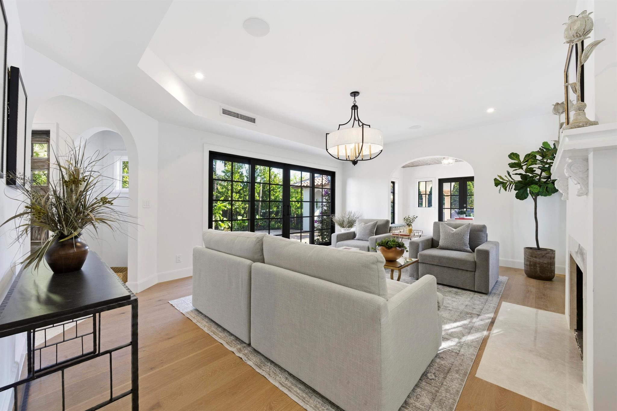 LAKEWOOD - Residential