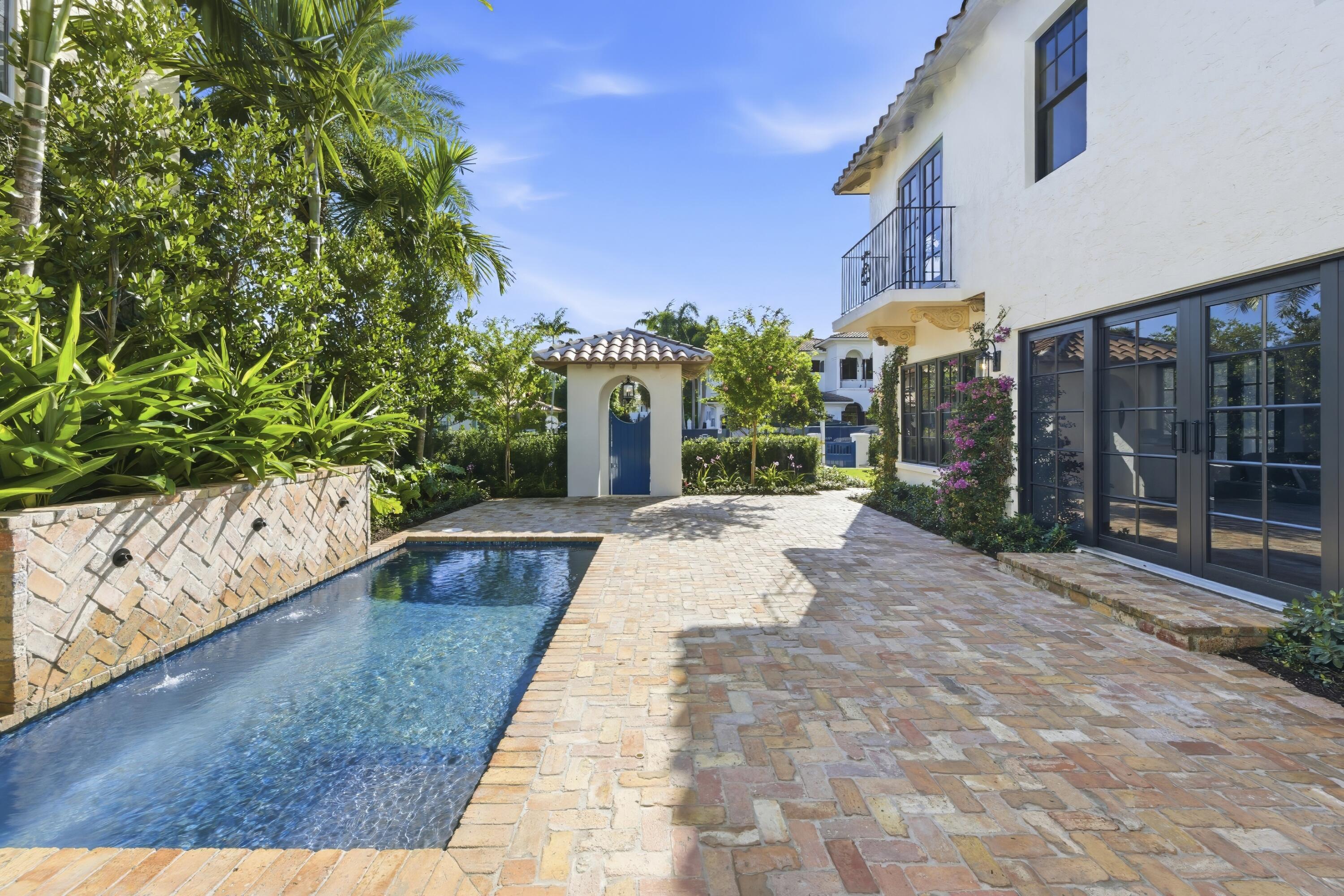 LAKEWOOD - Residential